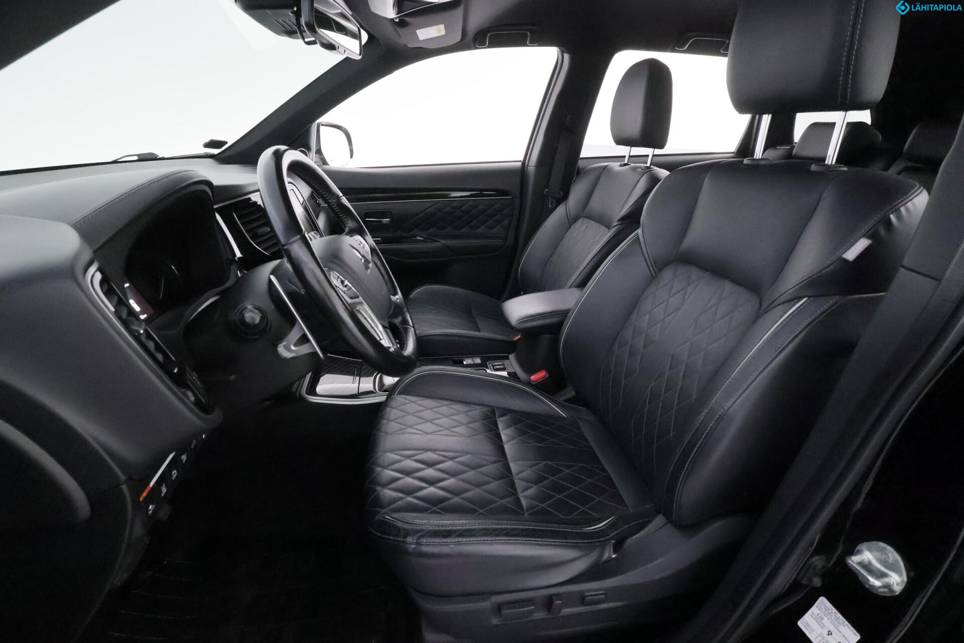 MITSUBISHI Outlander PHEV 2020