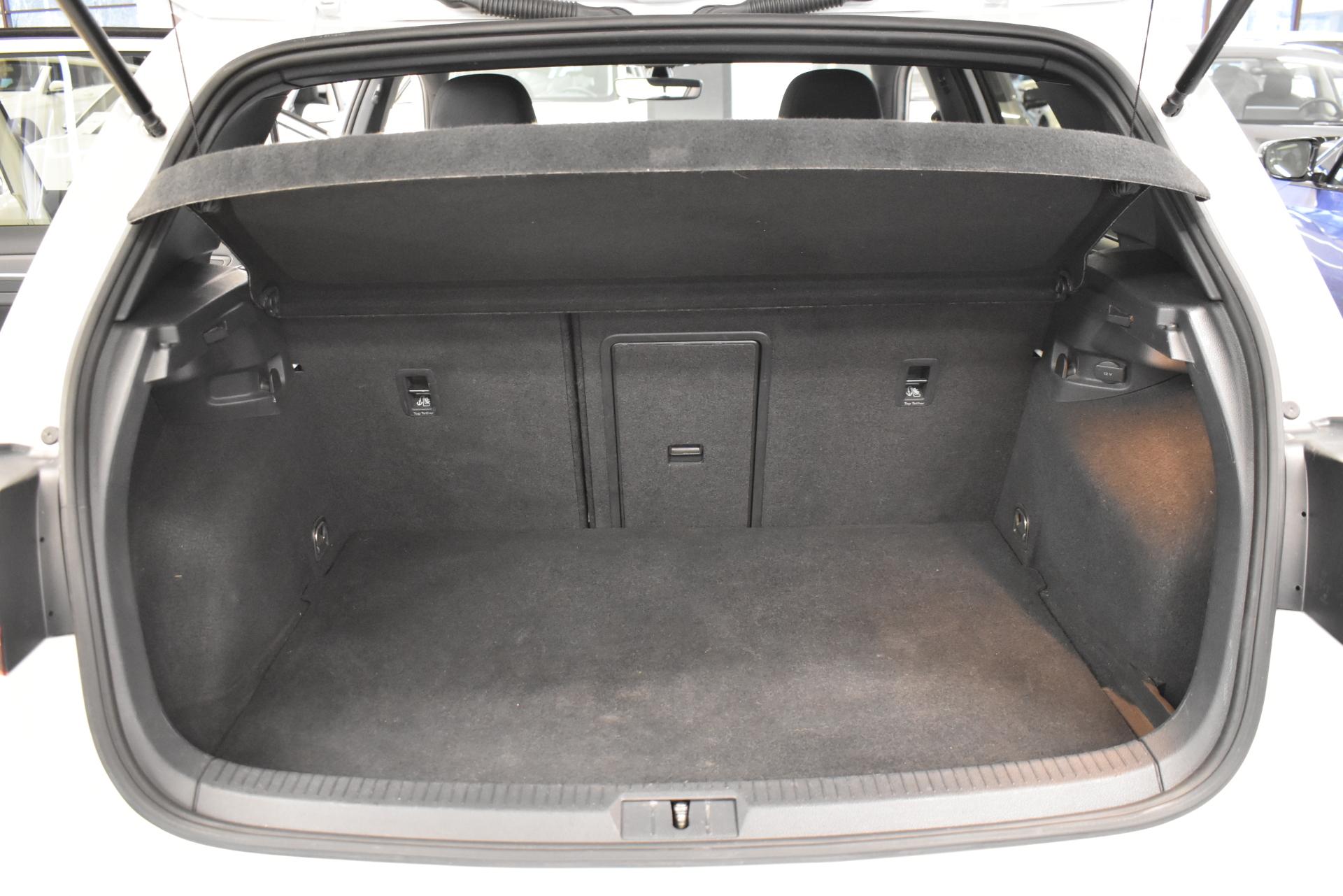 VOLKSWAGEN Golf 2020