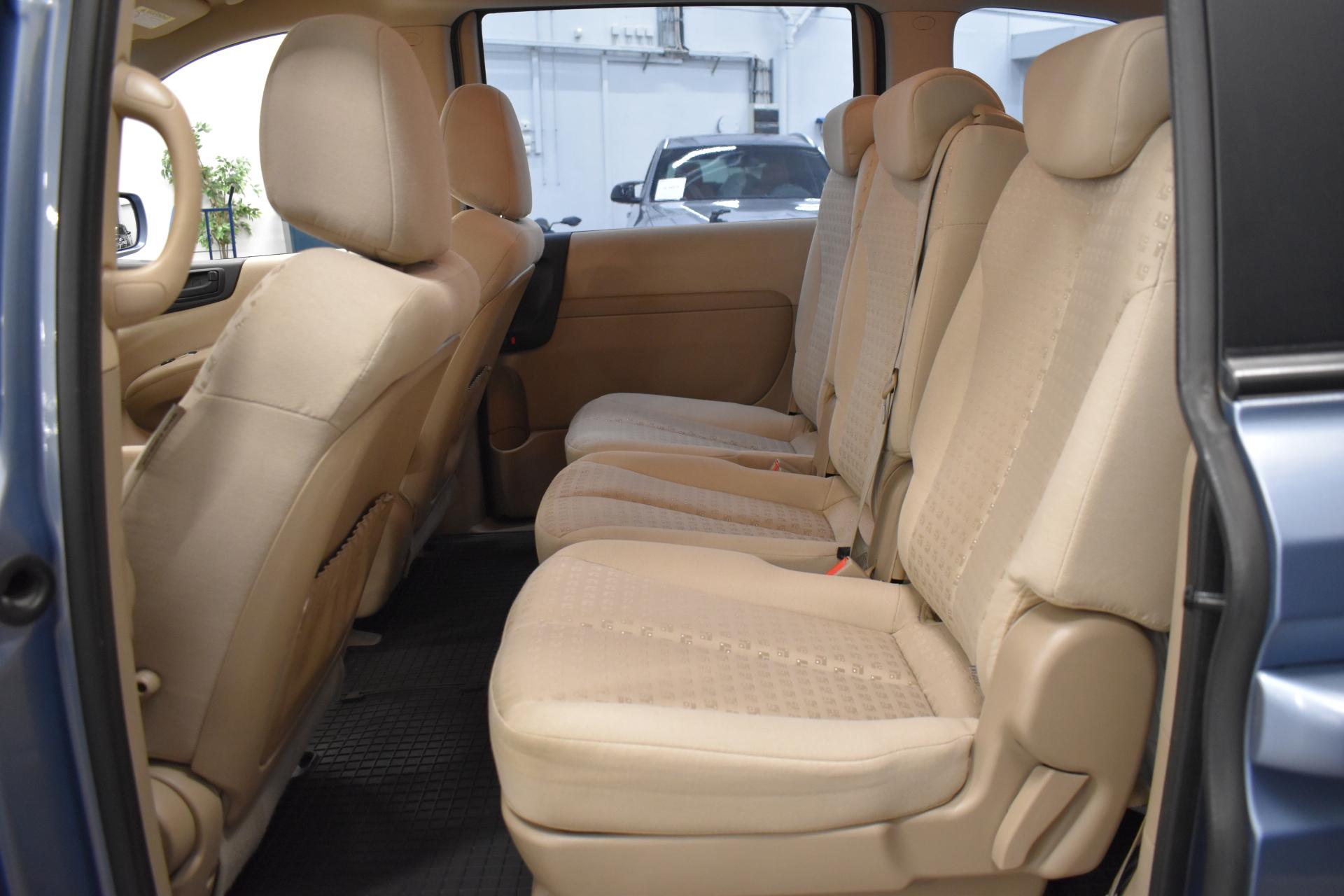 KIA Carnival 2009