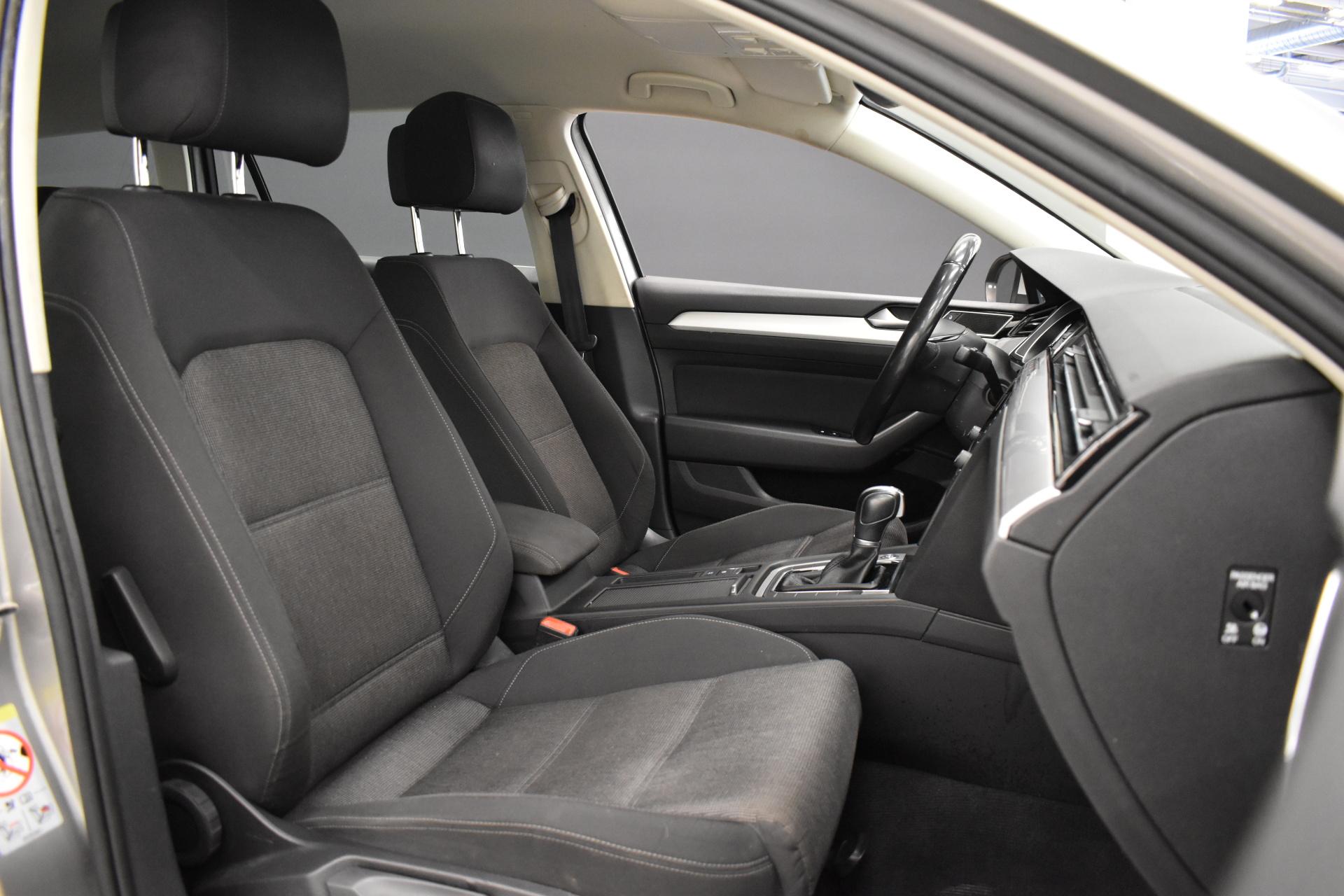 VOLKSWAGEN Passat 2017