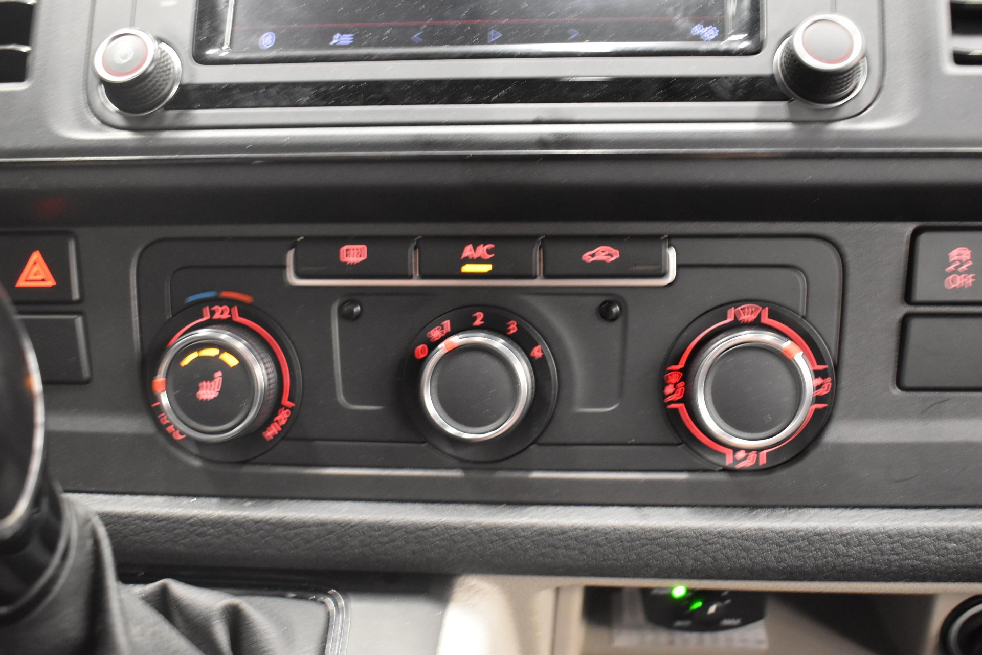 VOLKSWAGEN Transporter 2019