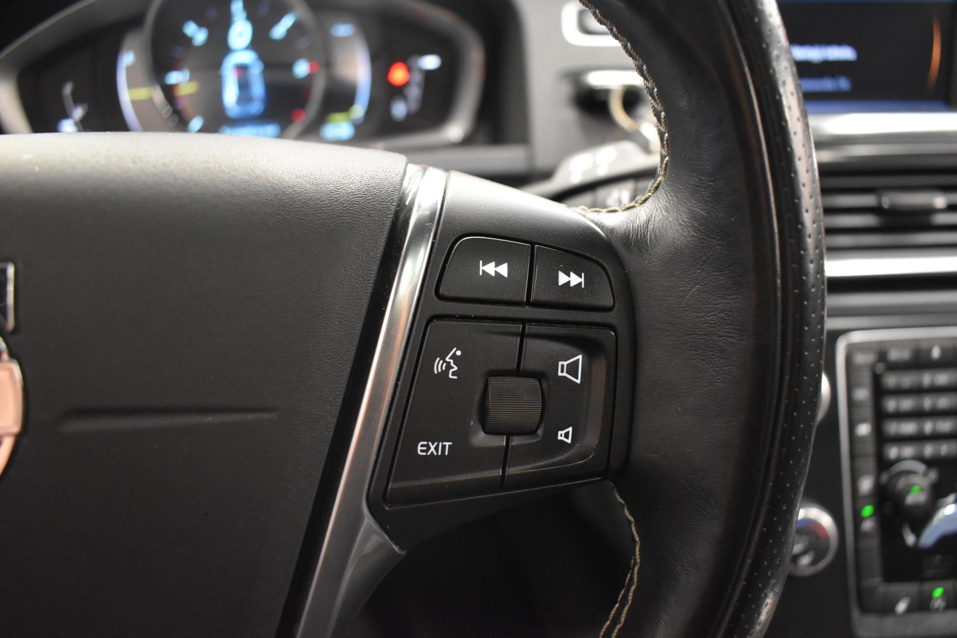 VOLVO V60 2014