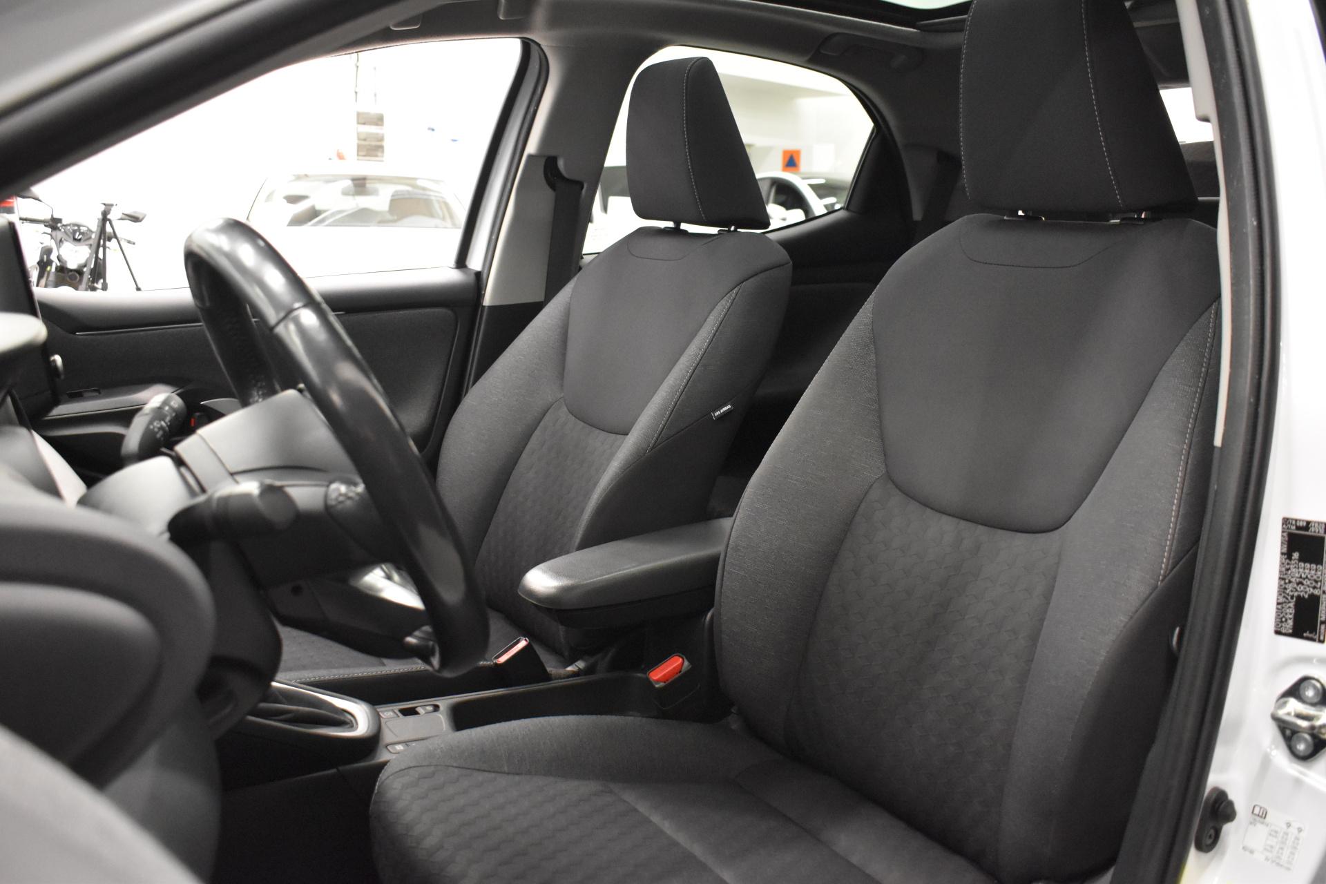 TOYOTA Yaris 2021