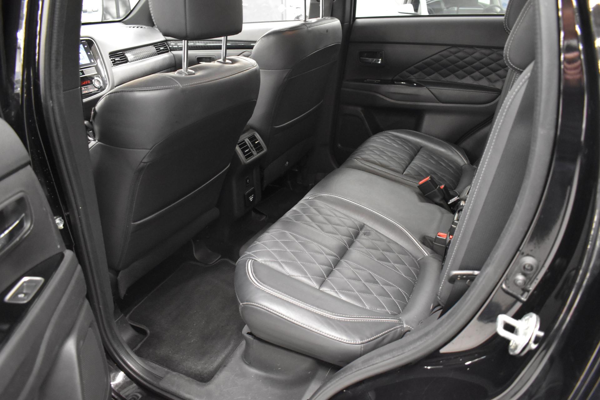 MITSUBISHI Outlander PHEV 2019