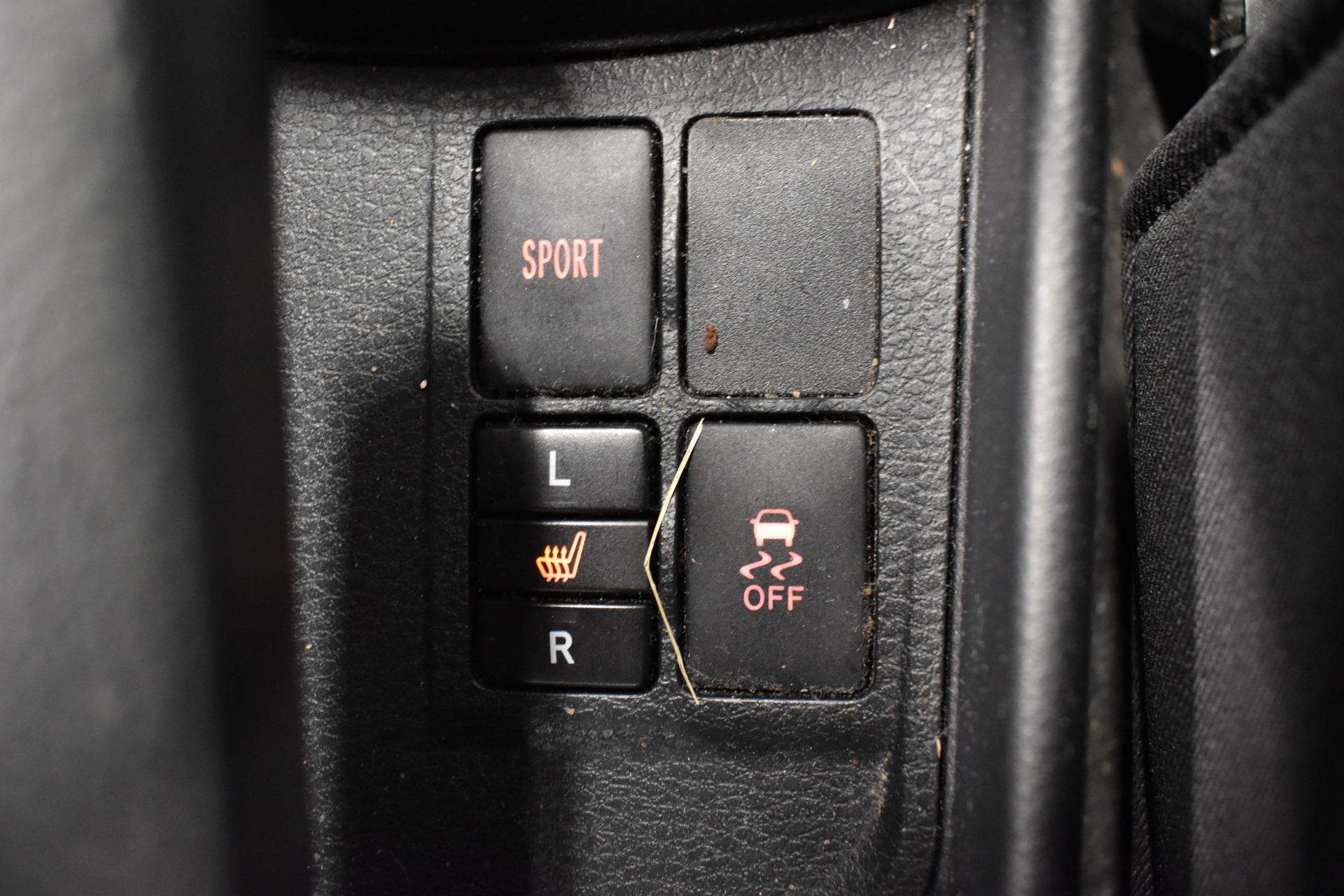 TOYOTA Yaris 2014