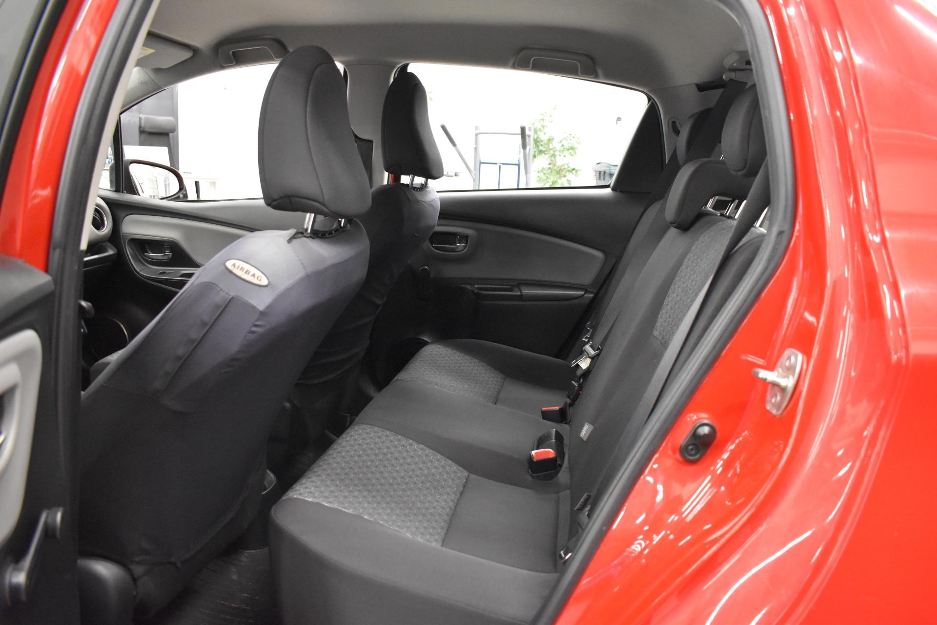 TOYOTA Yaris 2014