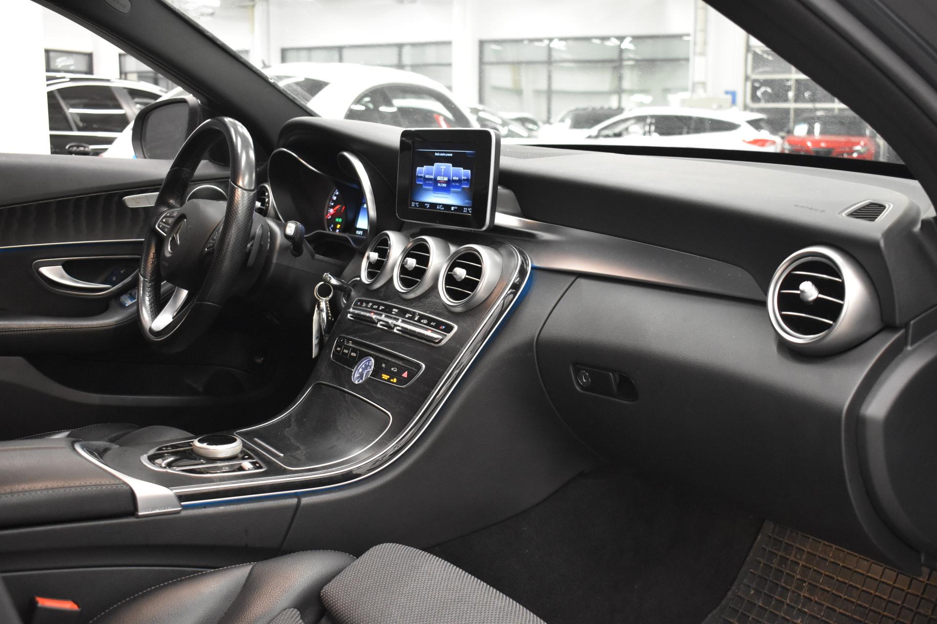 MERCEDES-BENZ C 2016