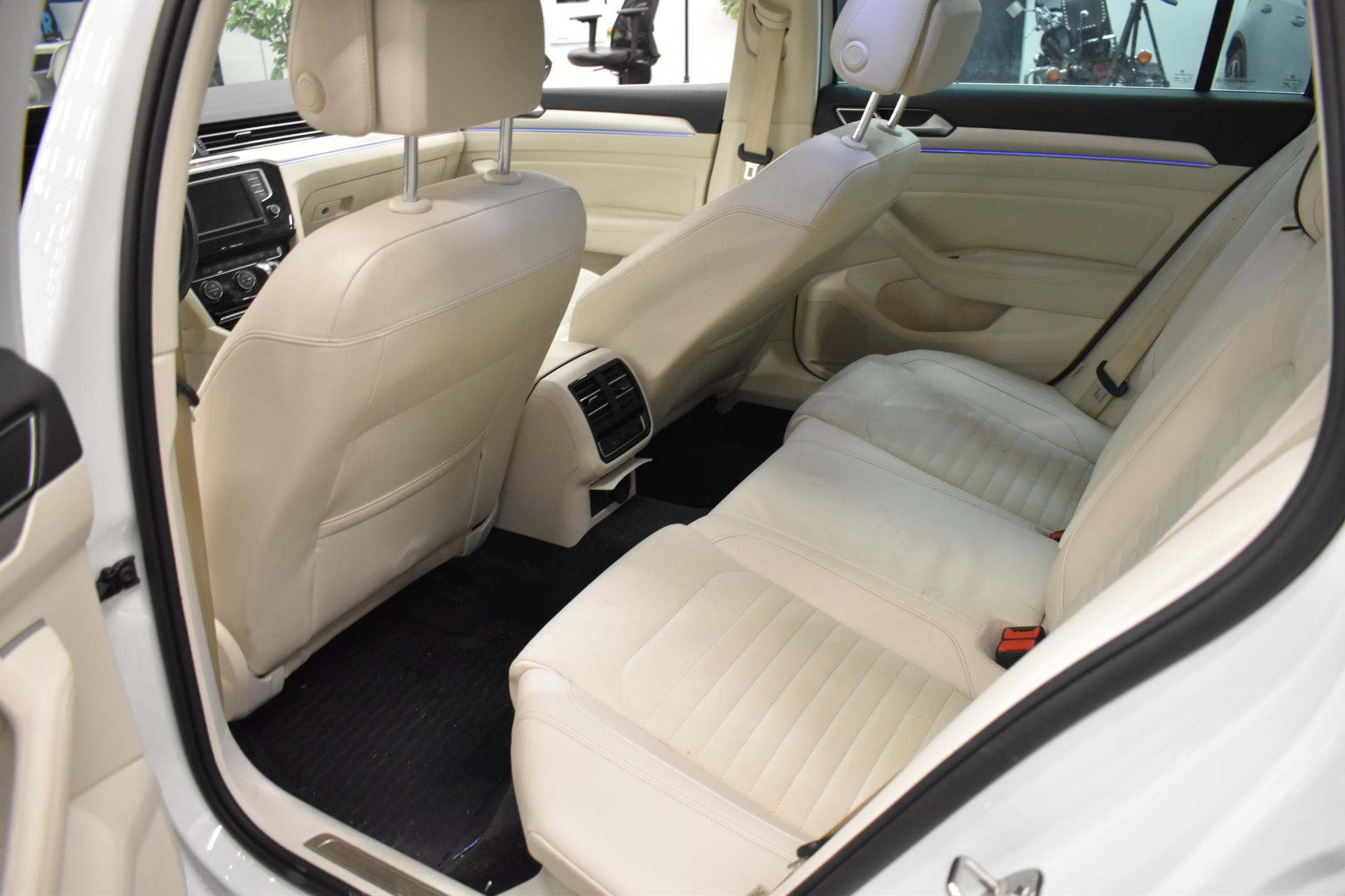 VOLKSWAGEN Passat 2016