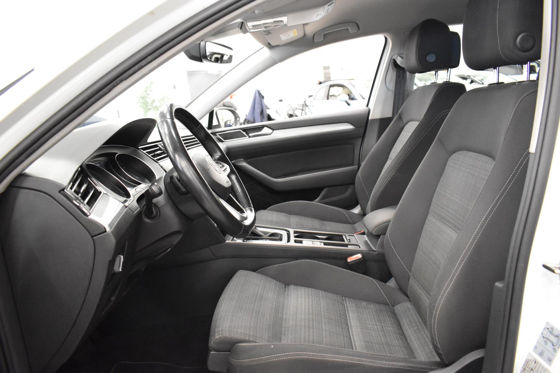 VOLKSWAGEN Passat 2020