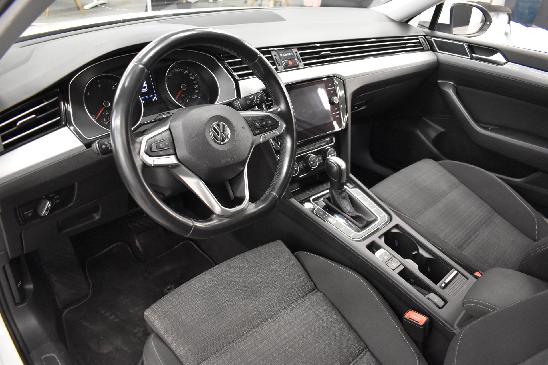 VOLKSWAGEN Passat 2020