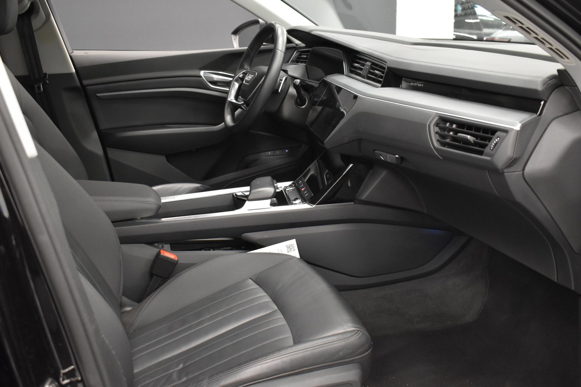 AUDI e-tron 2021