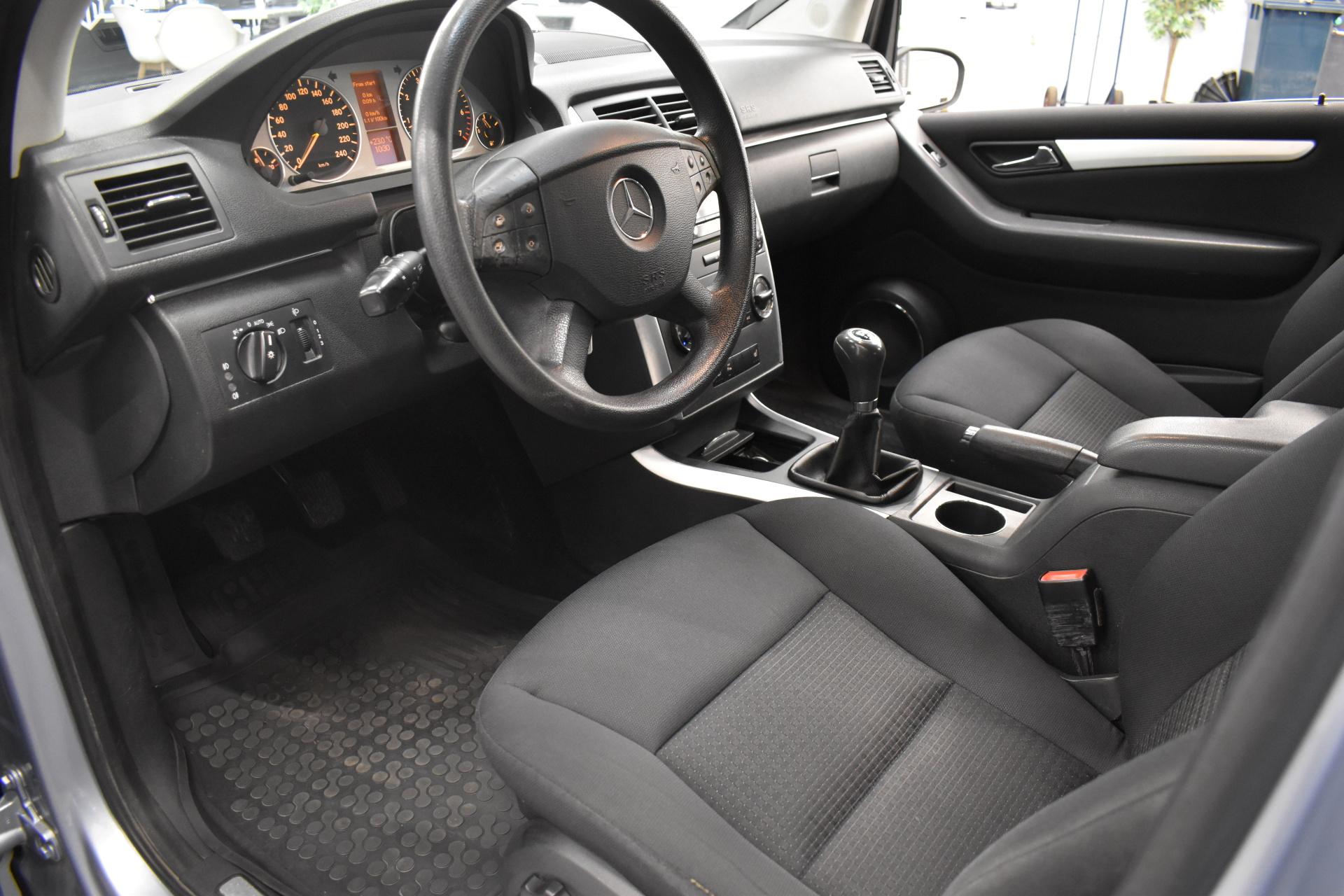 MERCEDES-BENZ B 2006