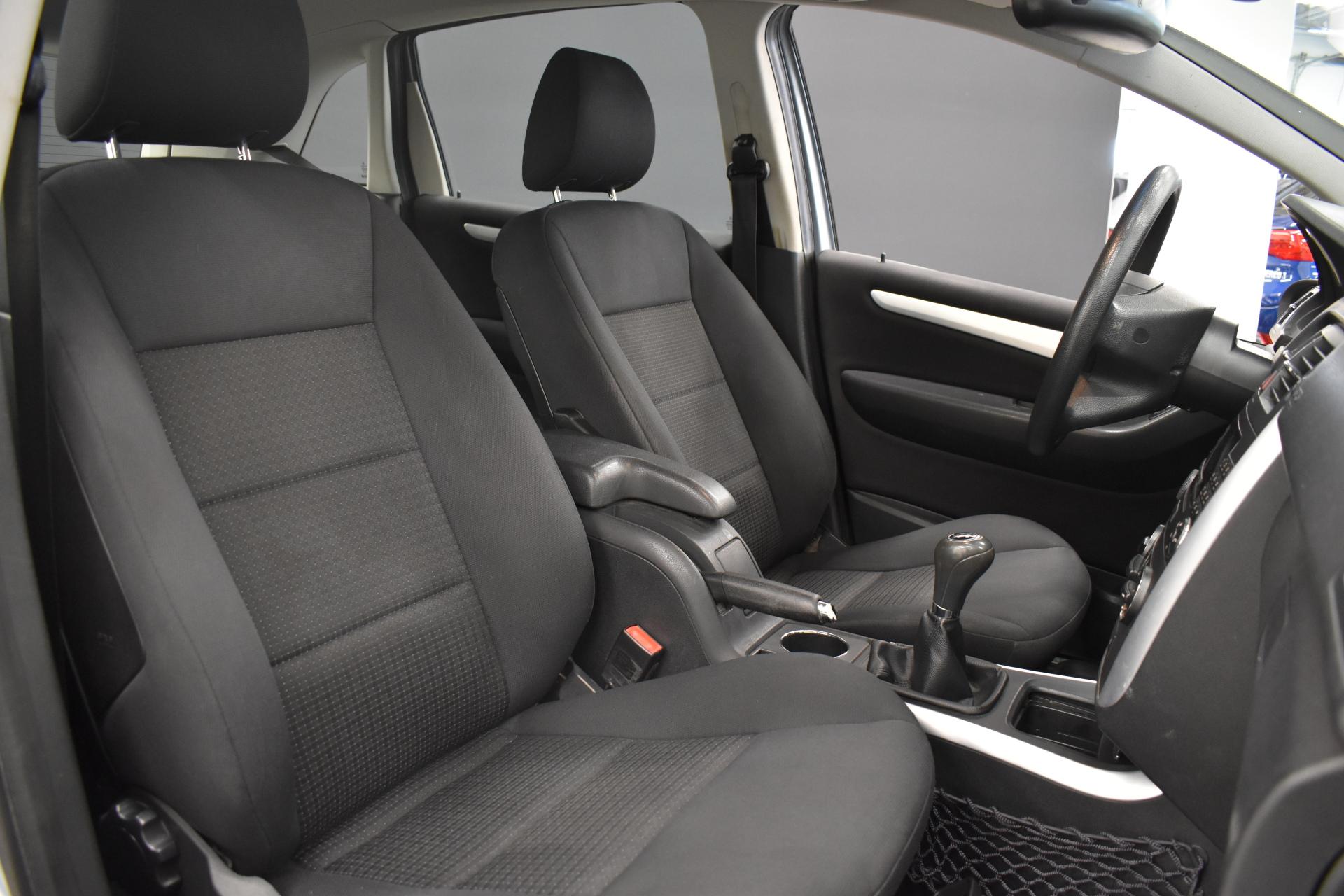 MERCEDES-BENZ B 2006