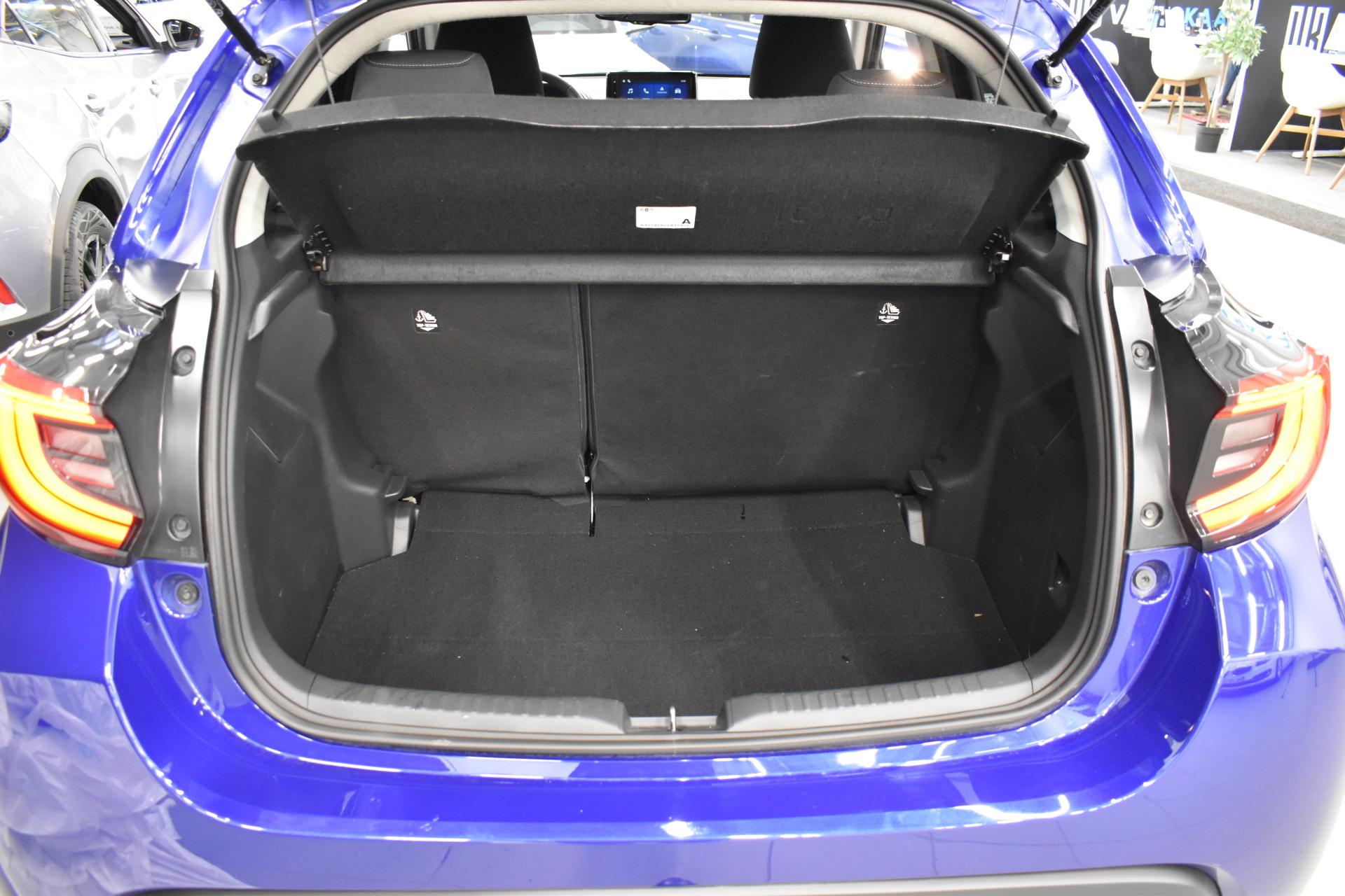 TOYOTA Yaris 13