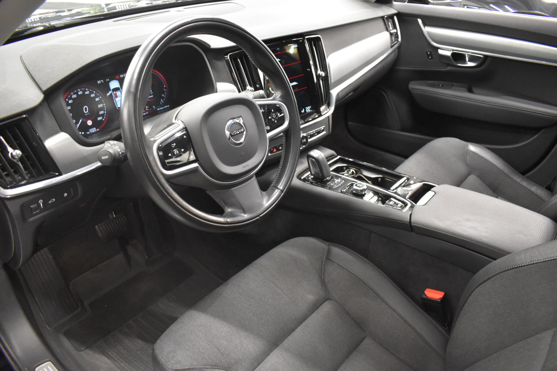 VOLVO V90 2020