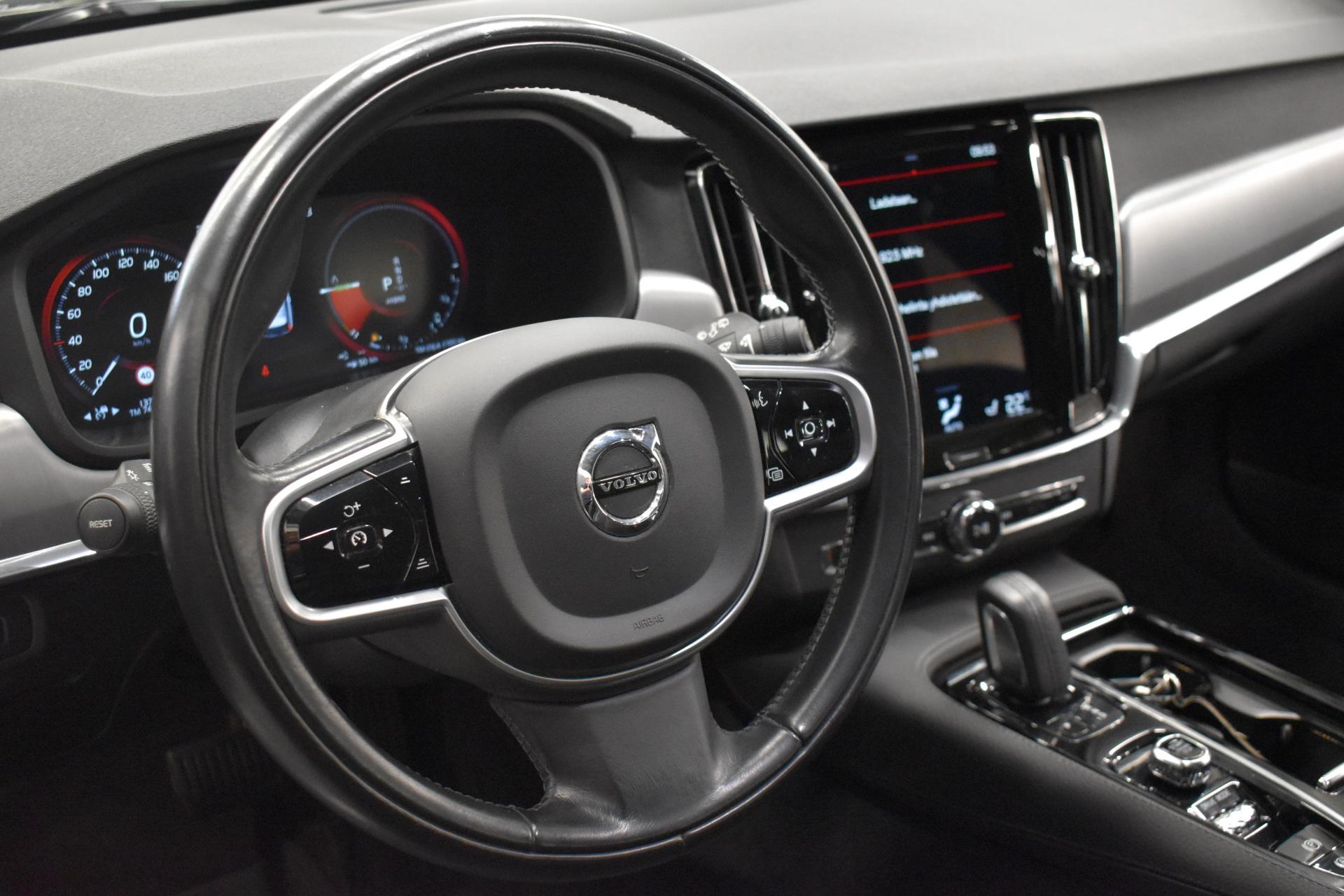 VOLVO V90 2020