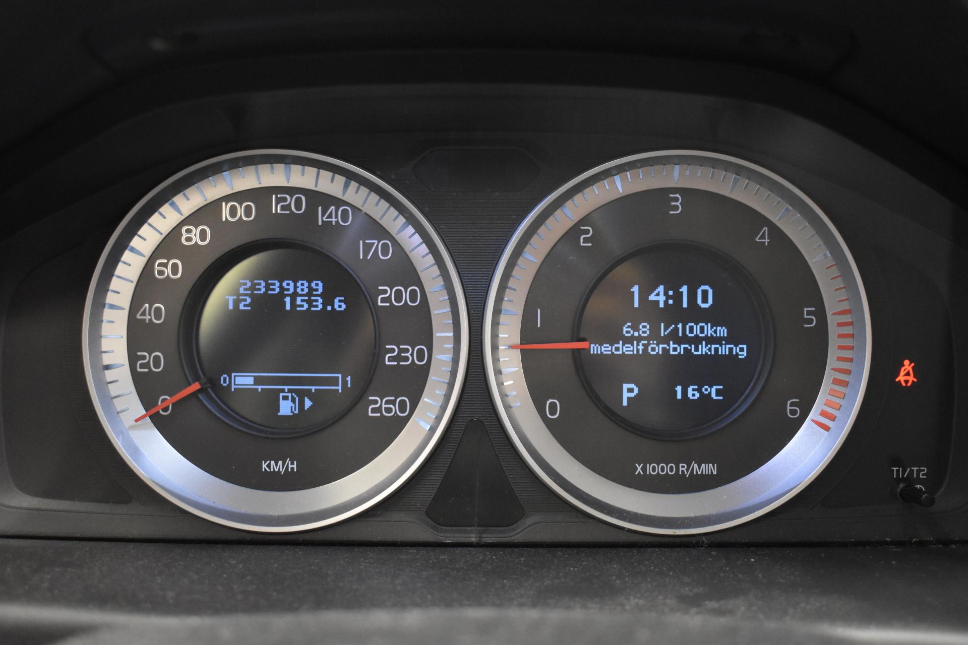 VOLVO XC70 15