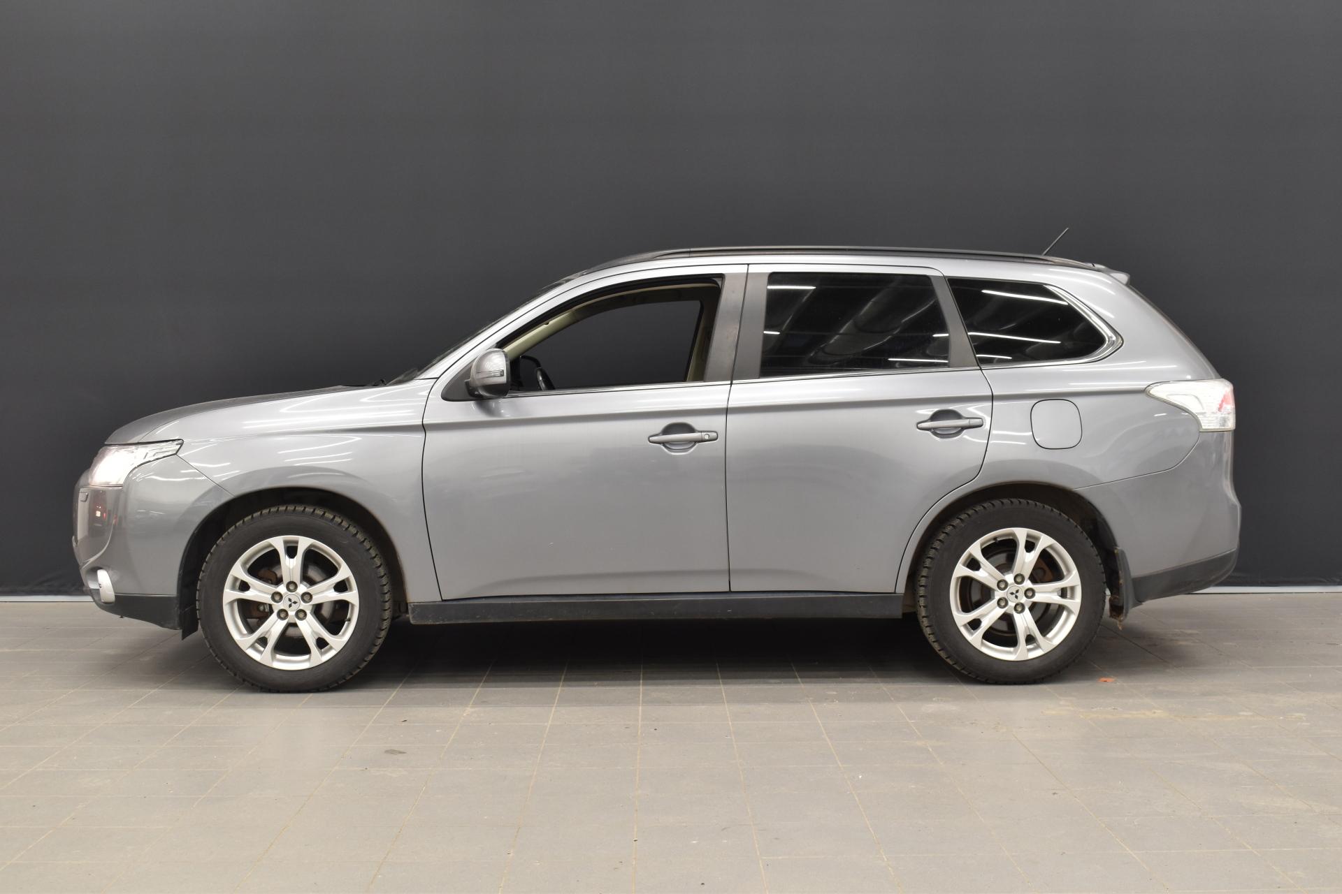 MITSUBISHI Outlander 2013