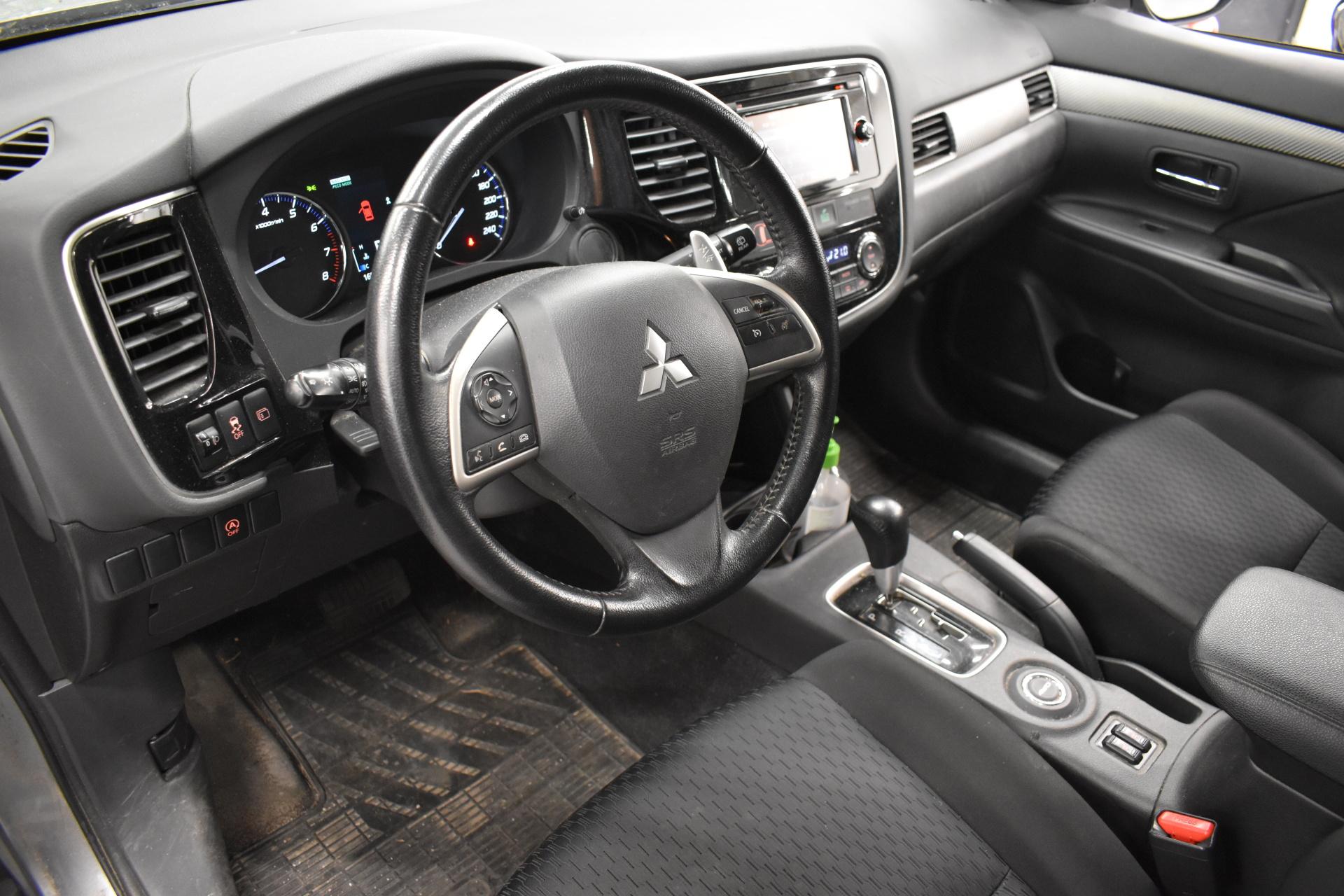 MITSUBISHI Outlander 2013
