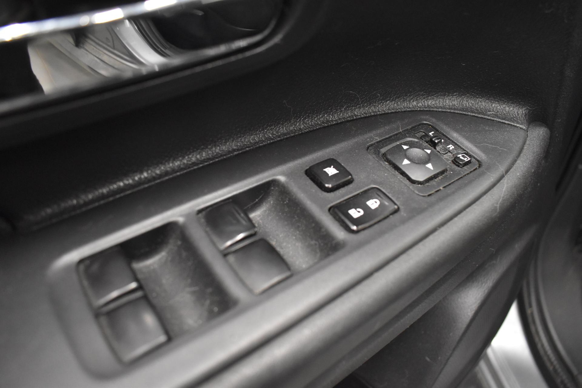 MITSUBISHI Outlander 2014