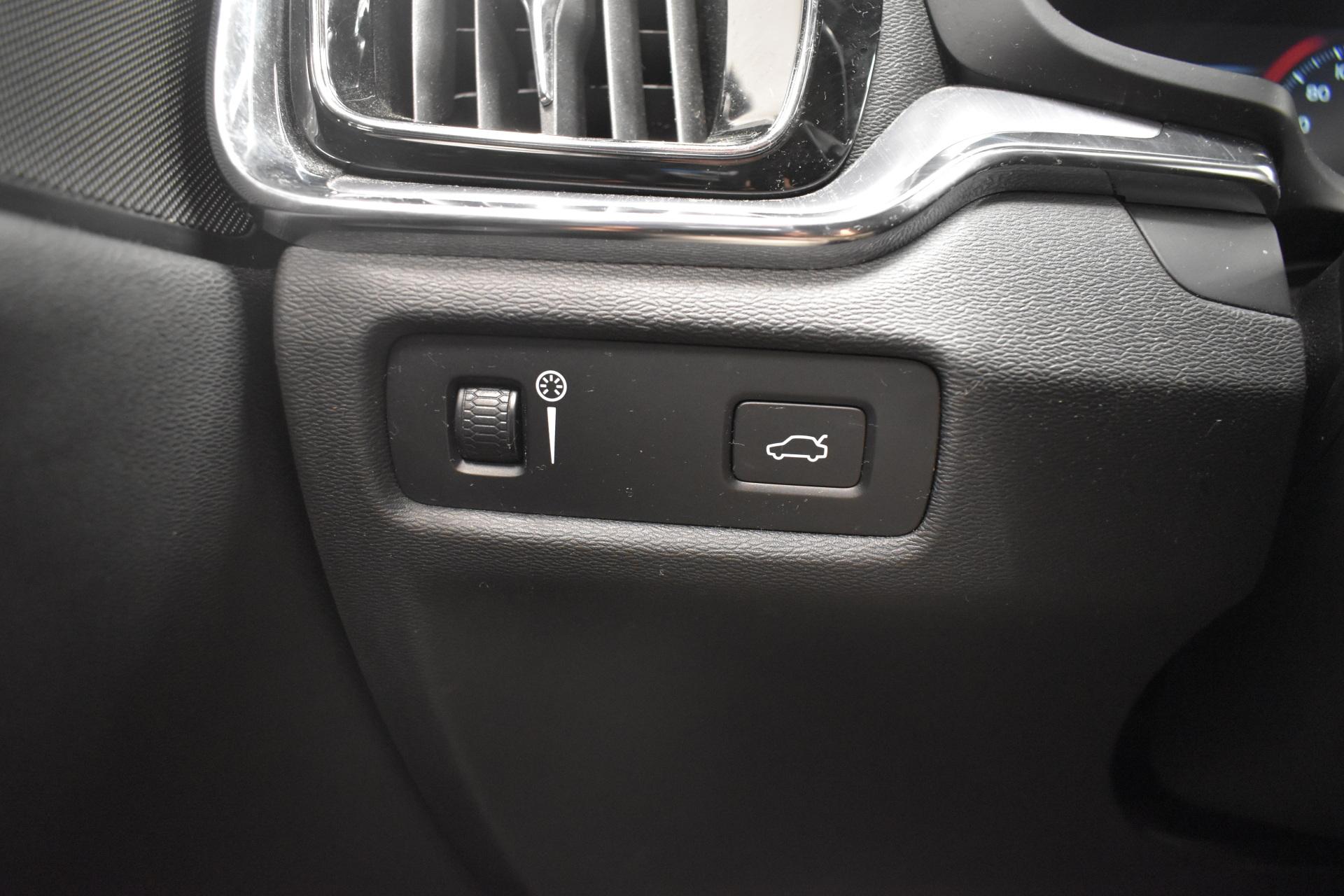 VOLVO V60 2018