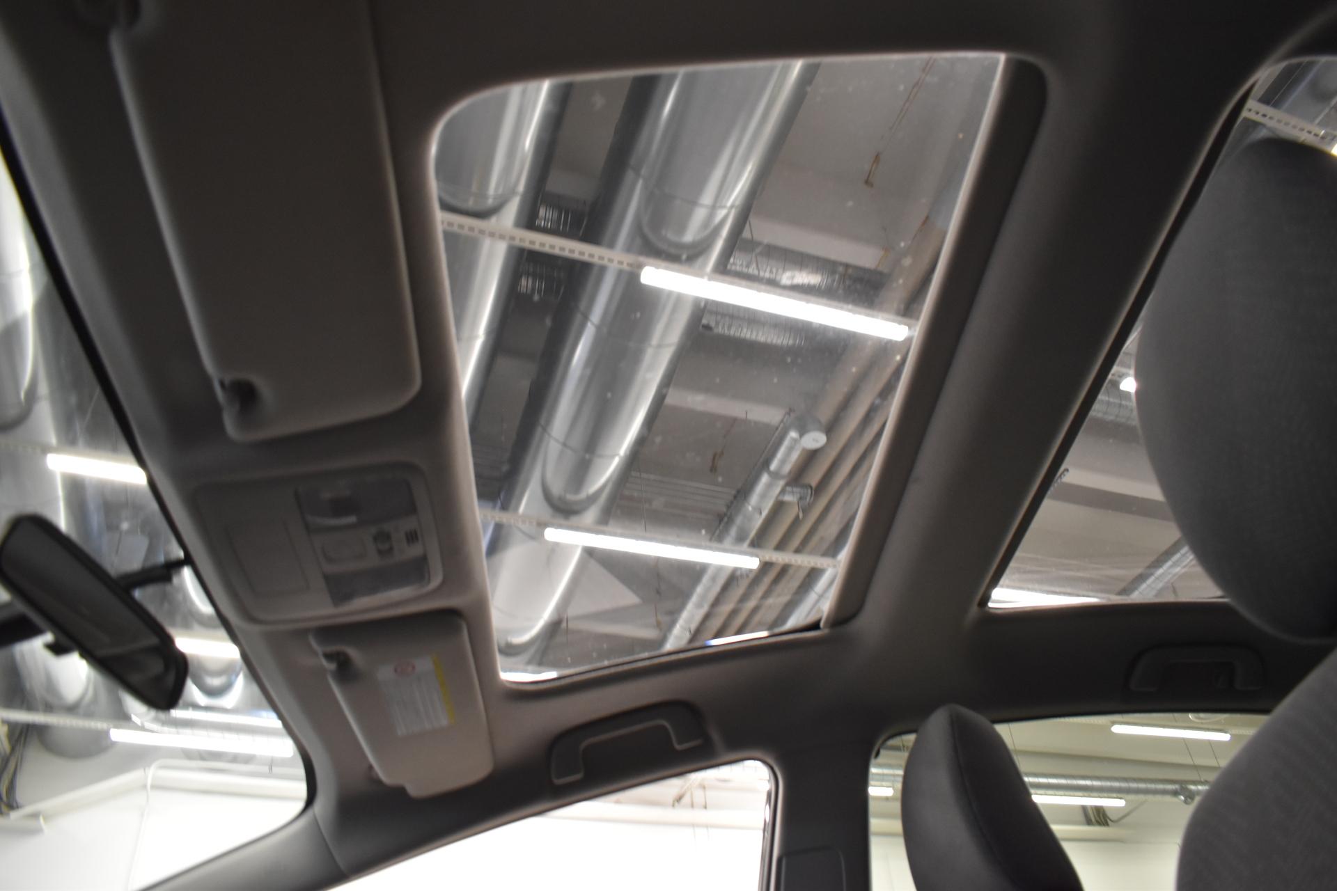 TOYOTA Prius+ 13