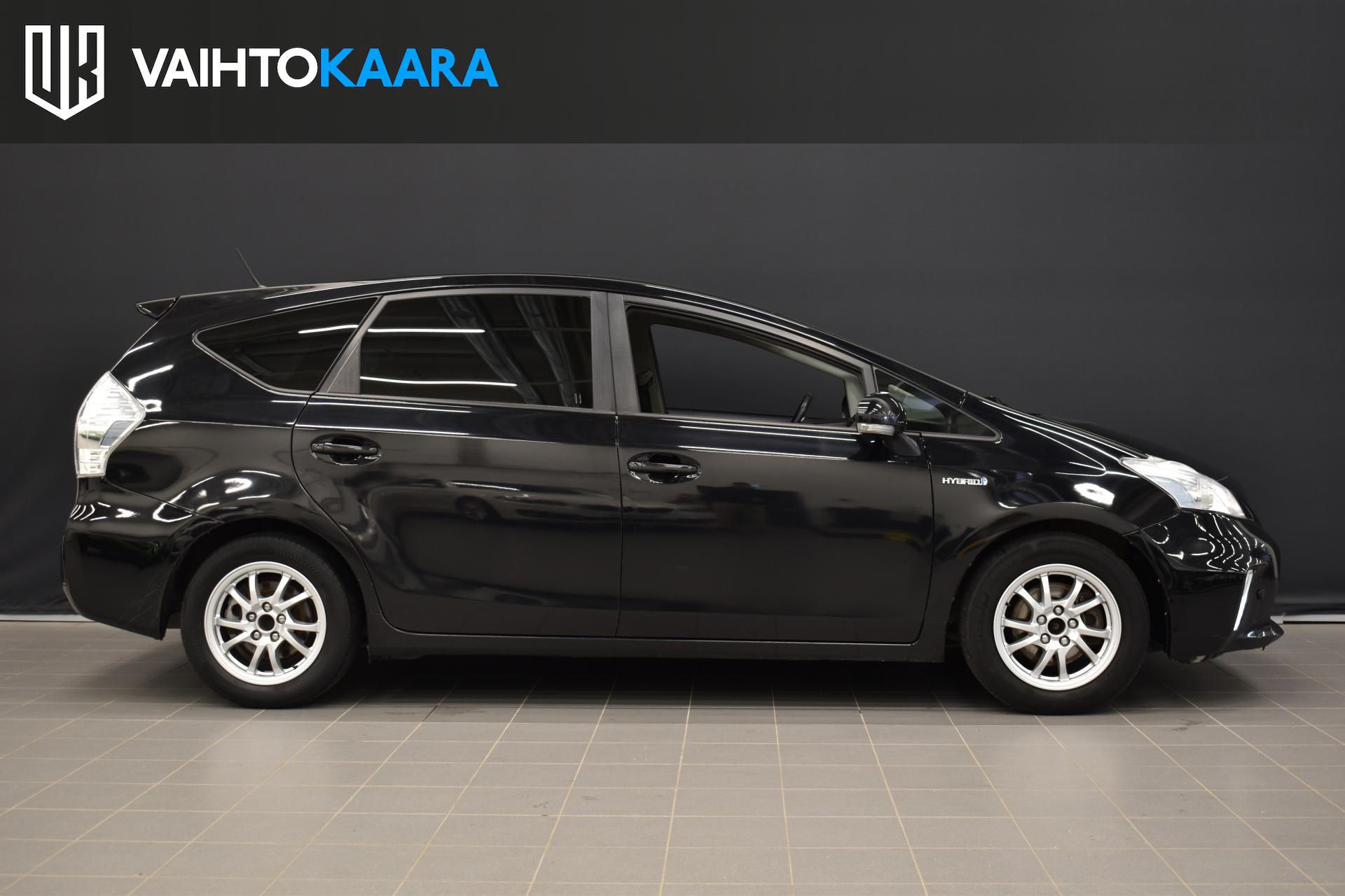 TOYOTA Prius+ 8