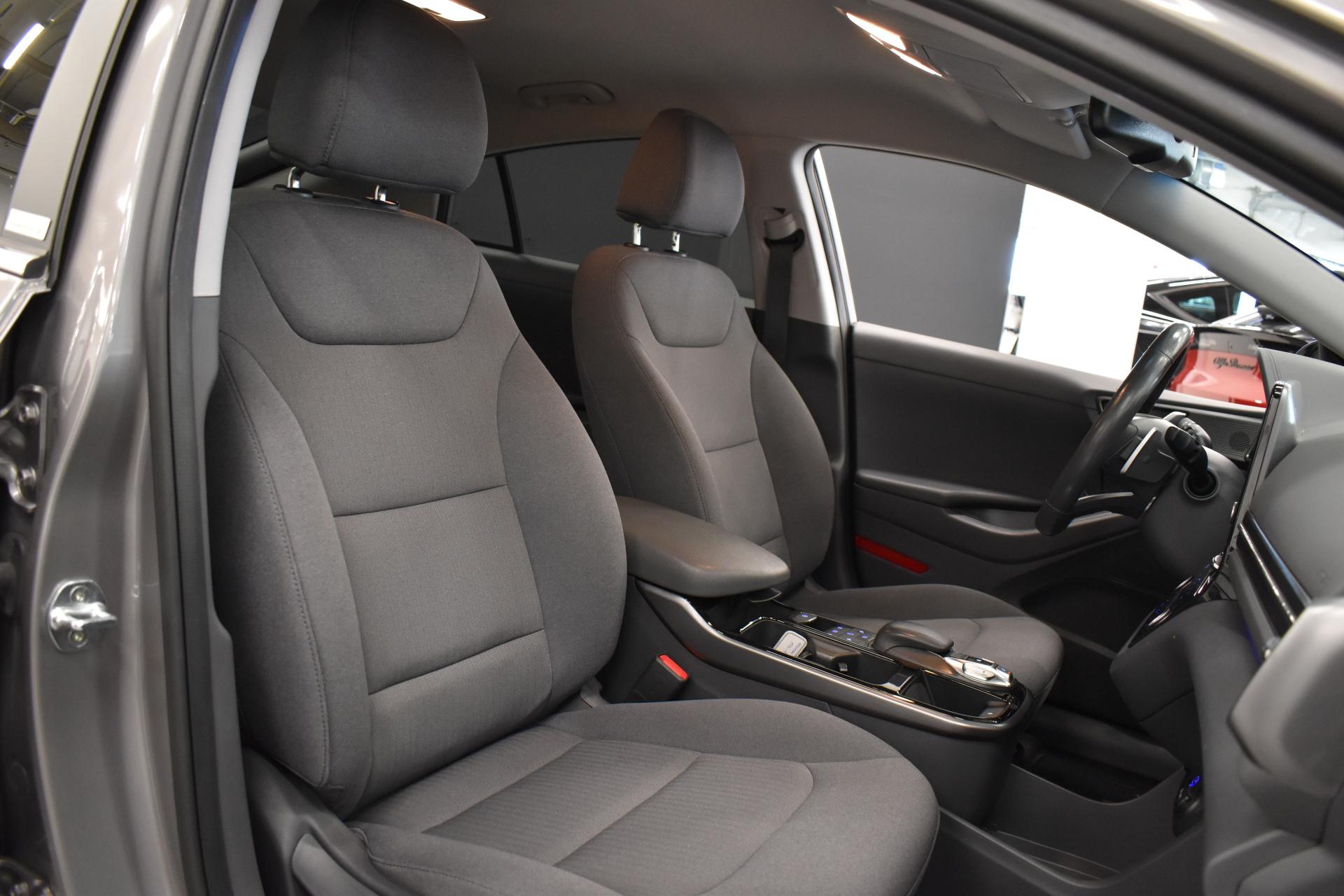 HYUNDAI Ioniq Electric 14