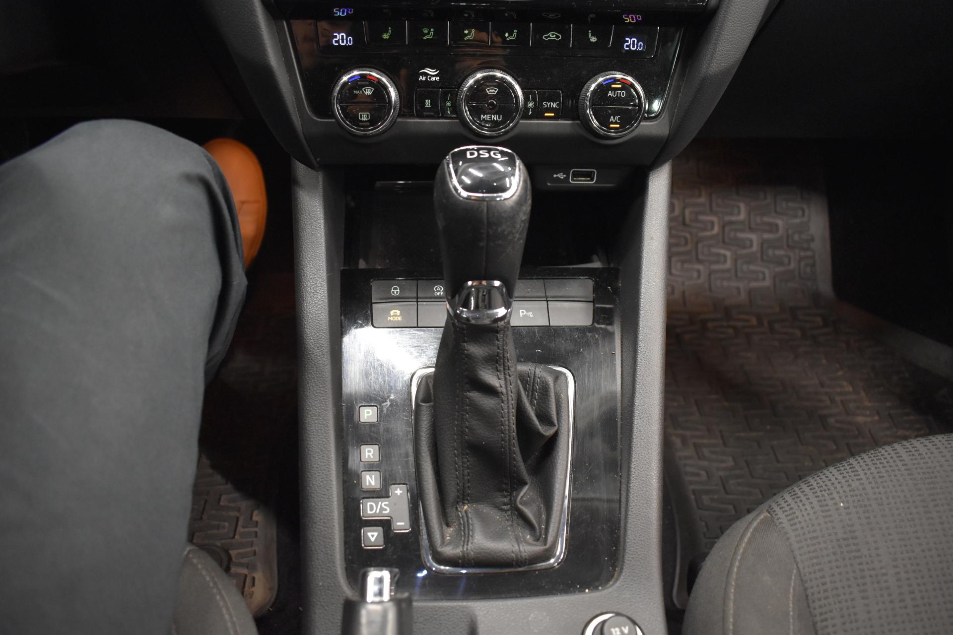 SKODA Octavia 14