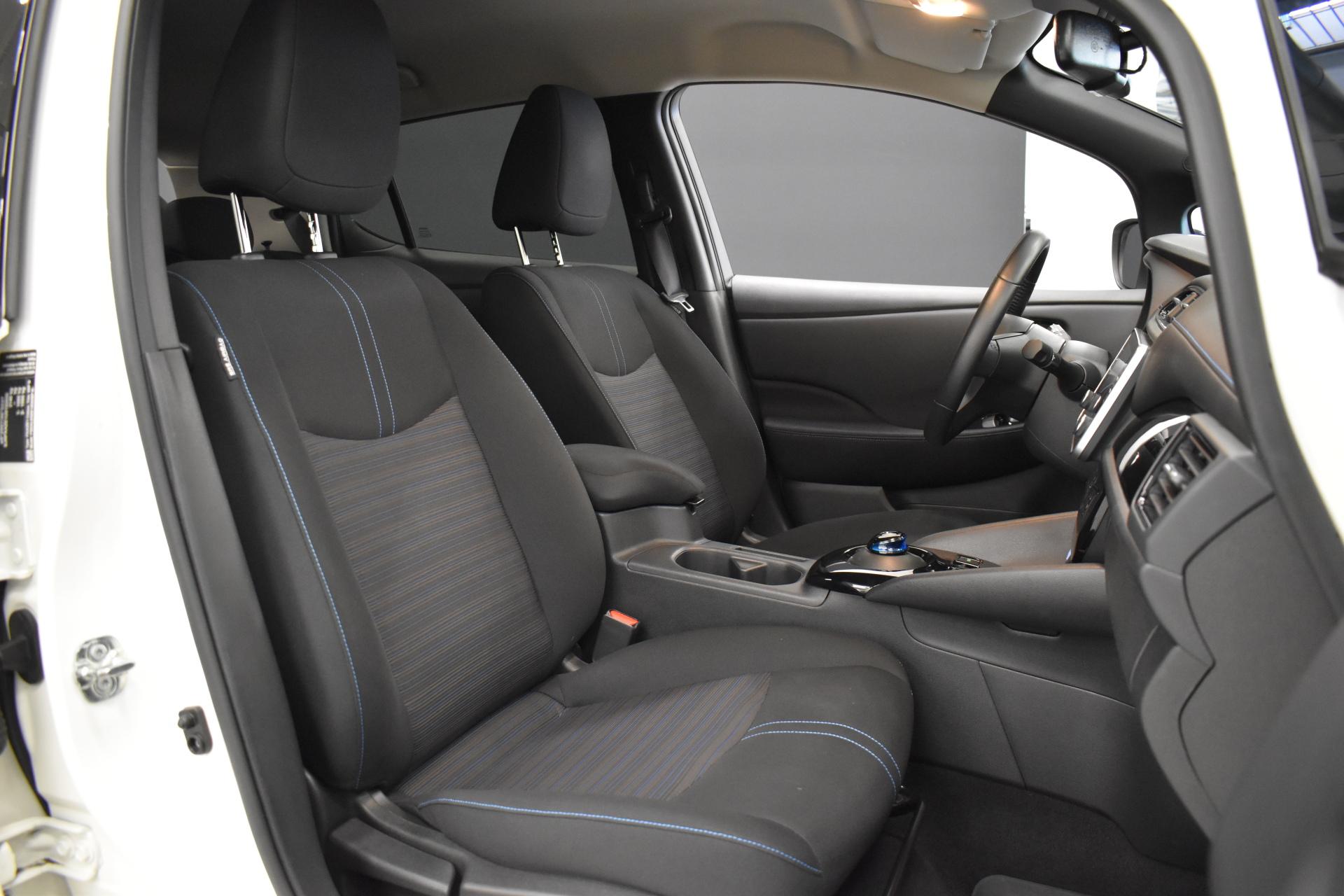 NISSAN Leaf 2023