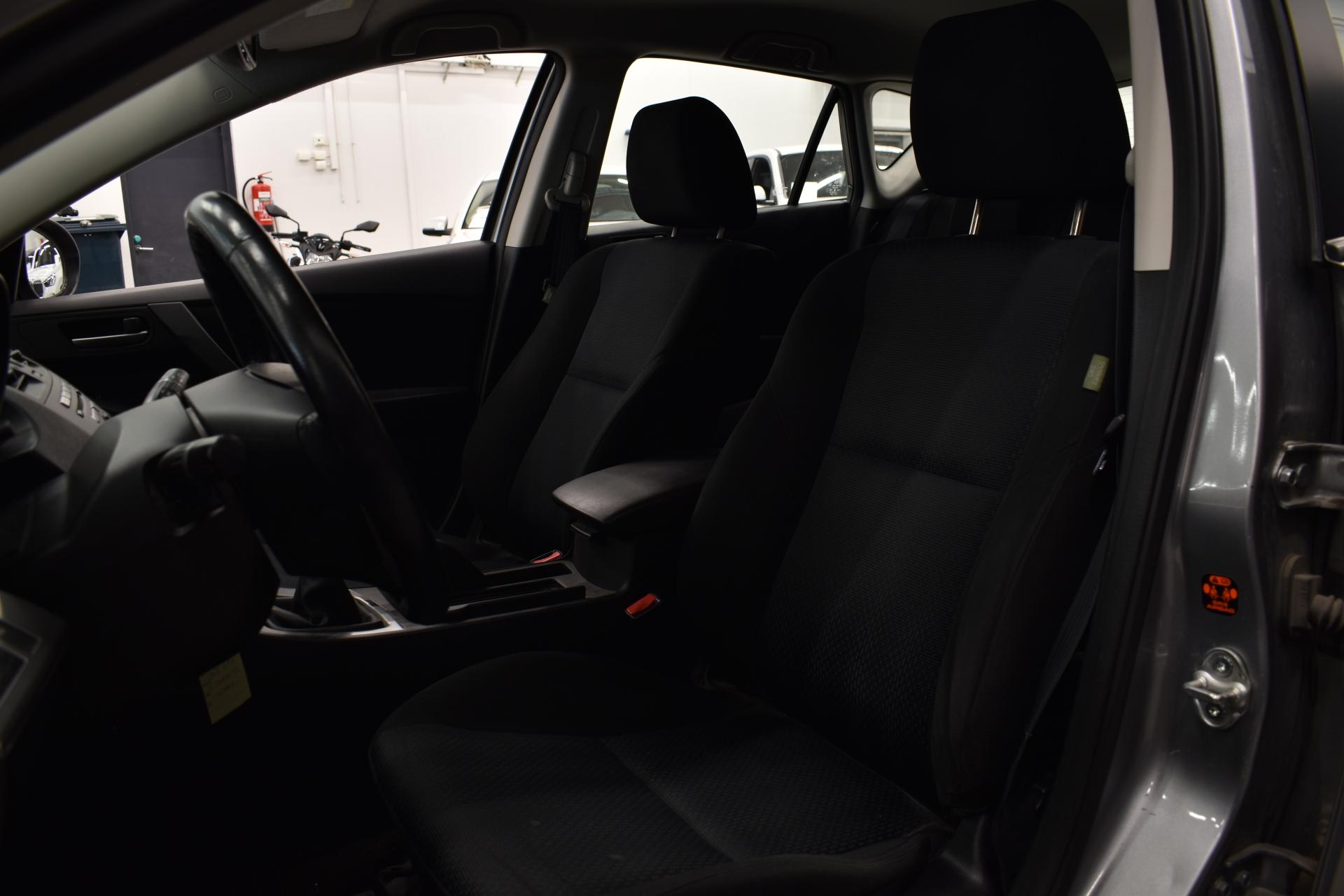 MAZDA 3 2010