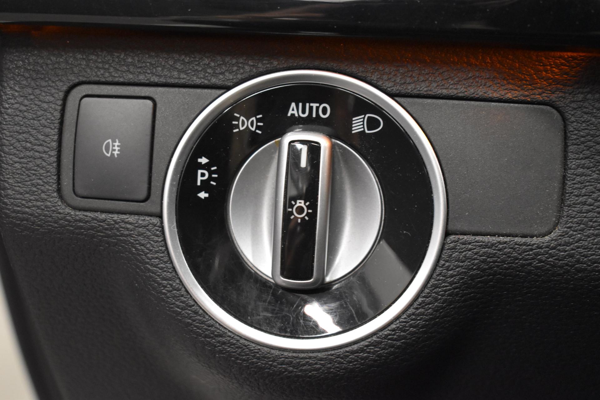 MERCEDES-BENZ E 2012