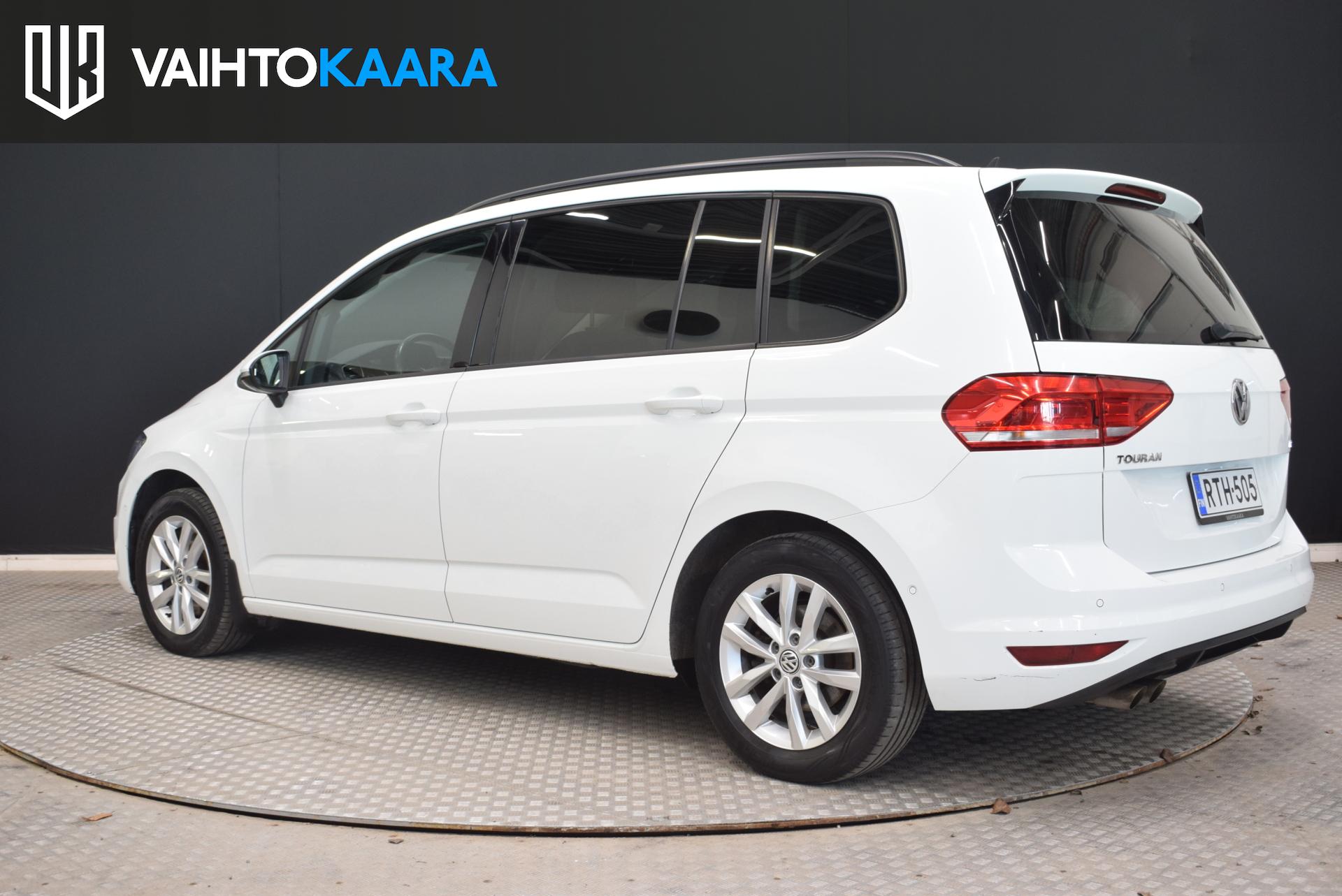 VOLKSWAGEN Touran 2018