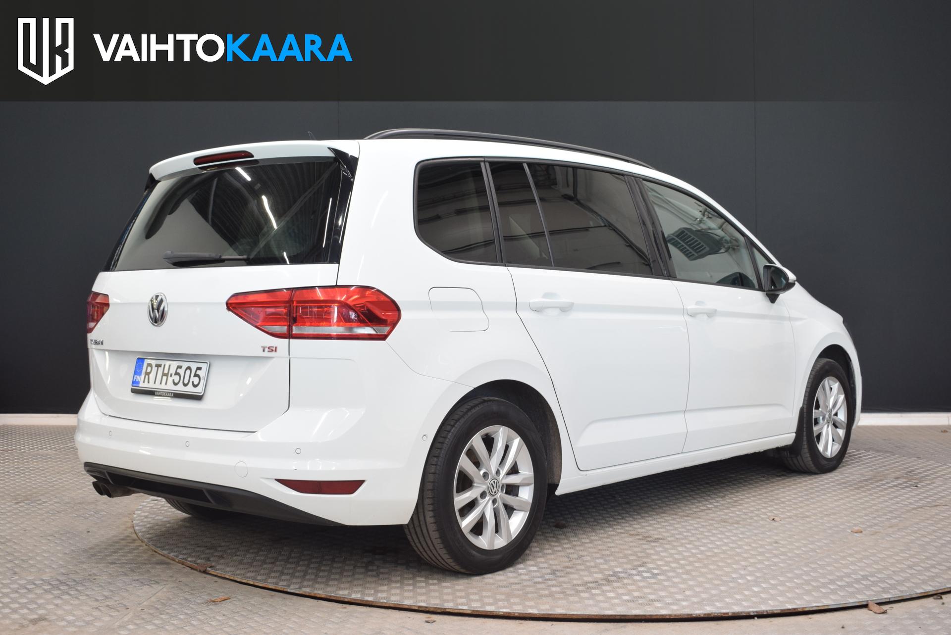VOLKSWAGEN Touran 2018