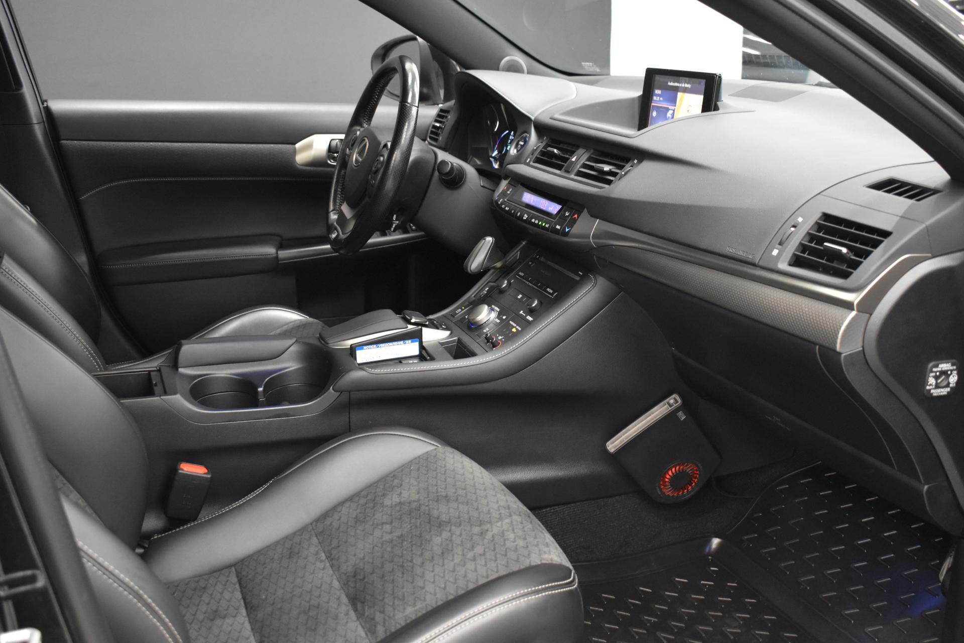 LEXUS CT 2017