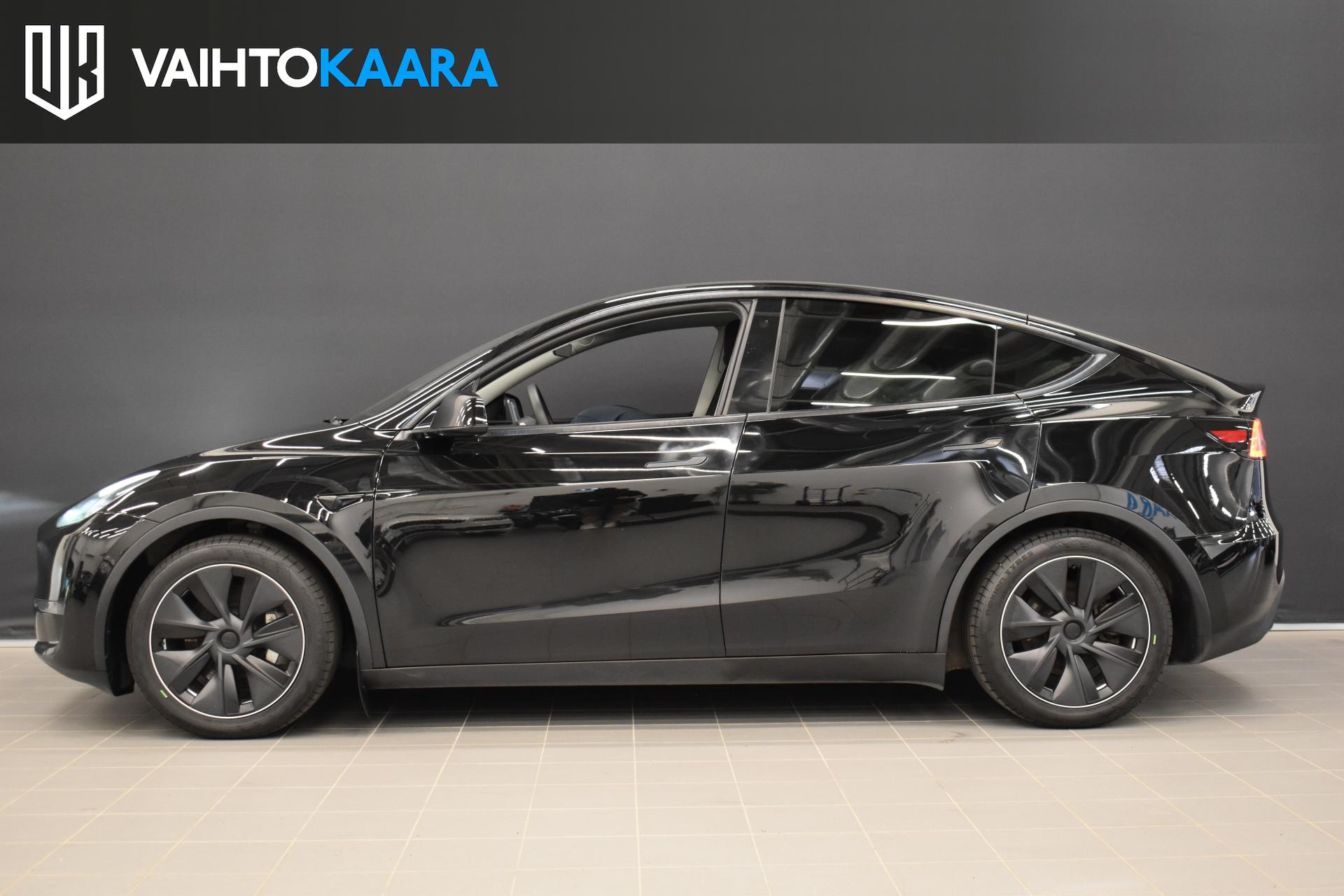 TESLA Model Y 2