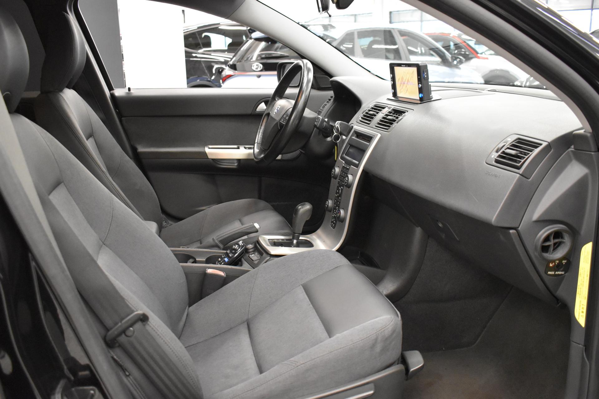 VOLVO V50 2004