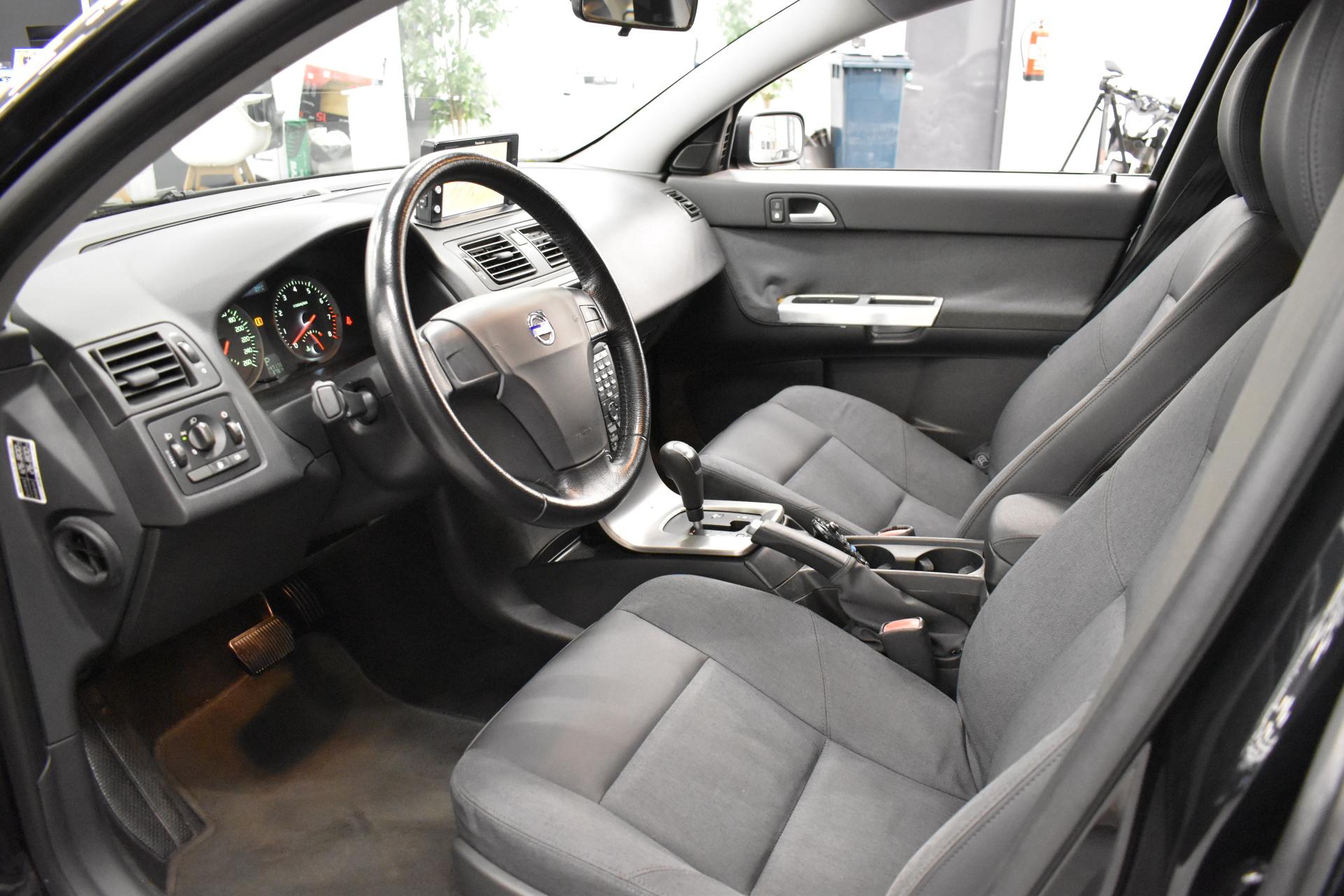 VOLVO V50 2004