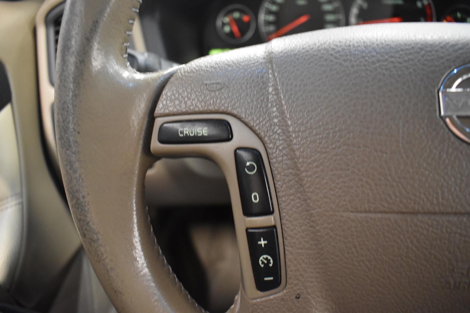 VOLVO V70 2004