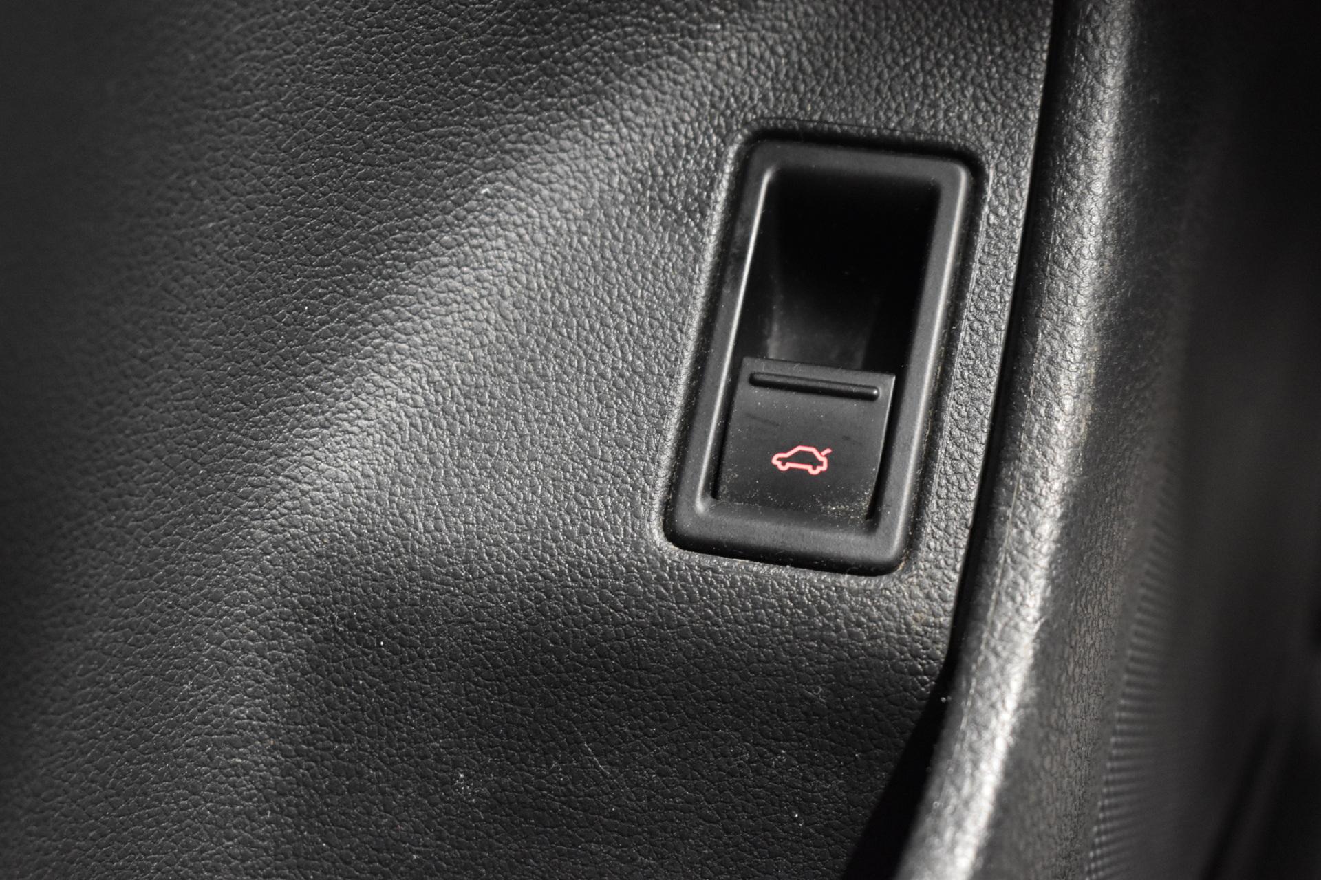 VOLKSWAGEN Jetta 2011