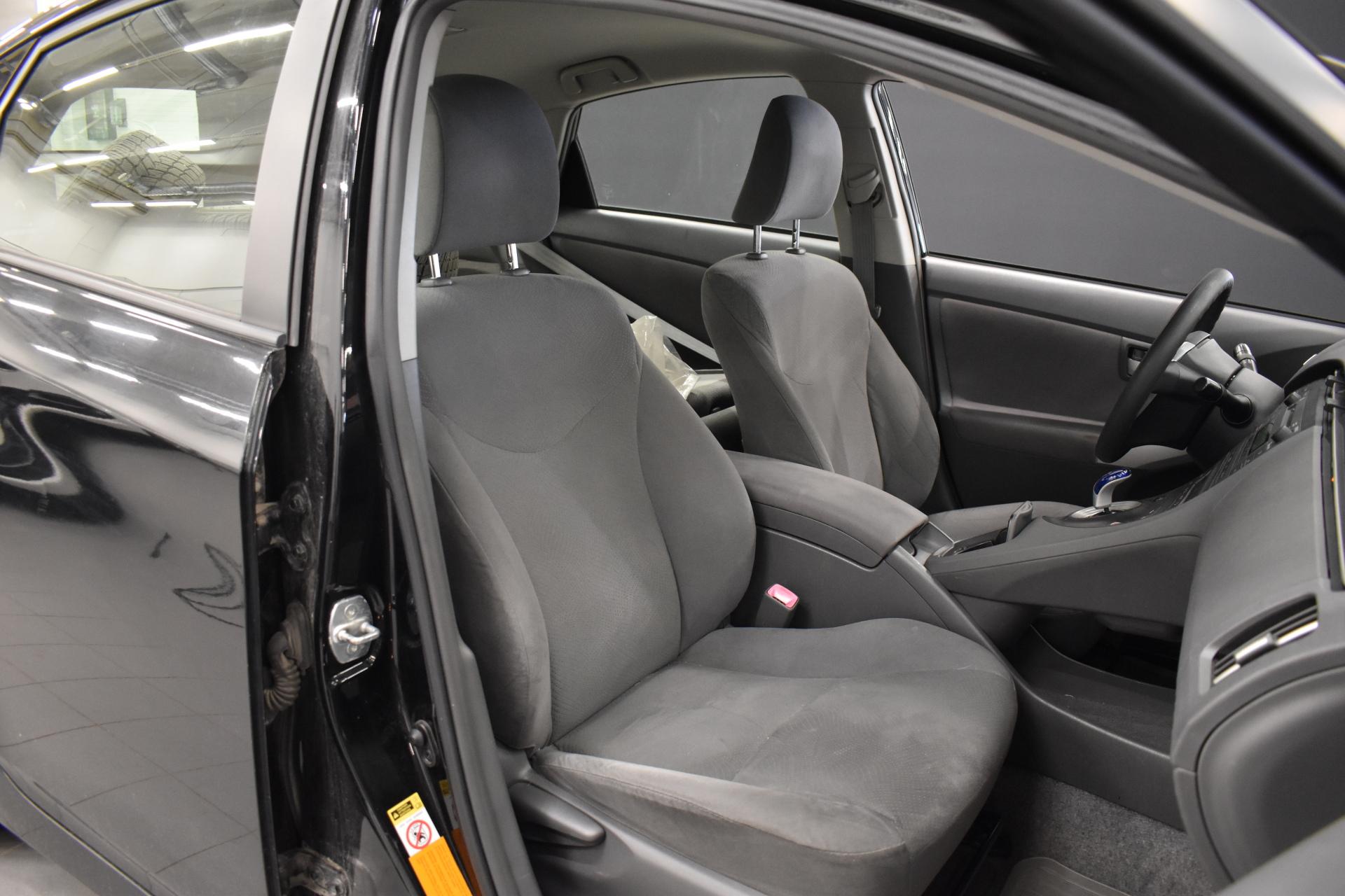 TOYOTA Prius 2010
