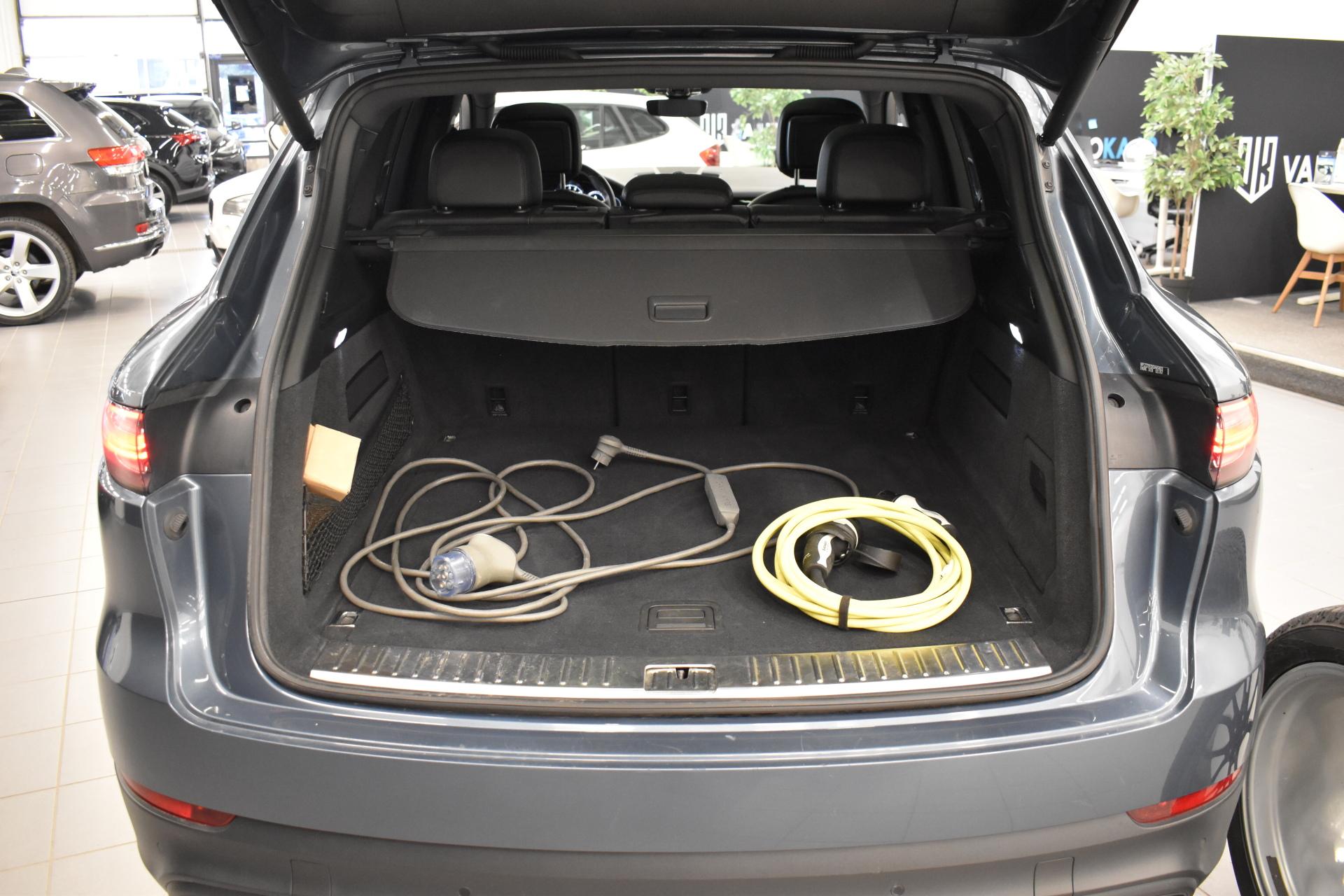 PORSCHE Cayenne 2019