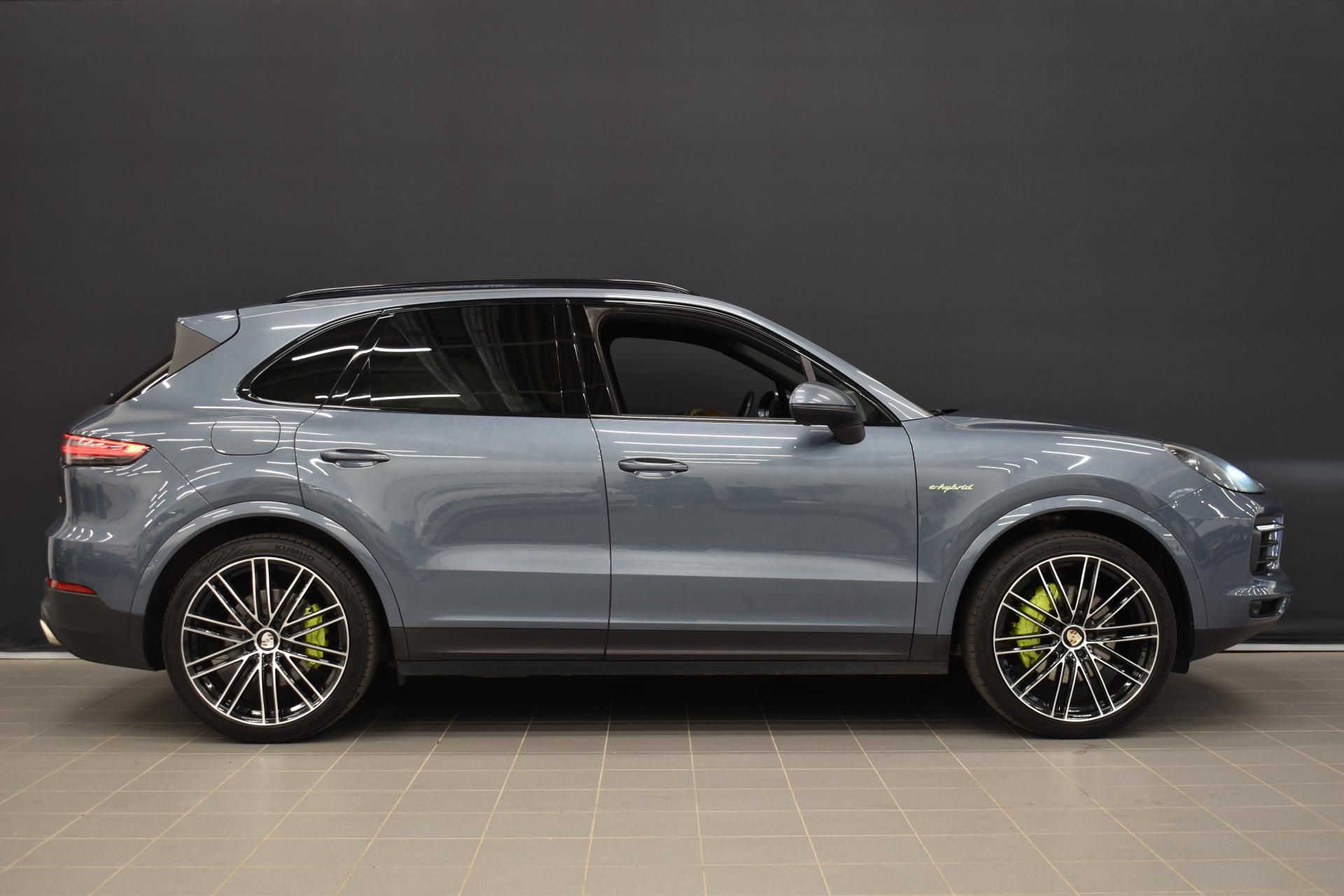 PORSCHE Cayenne 2019
