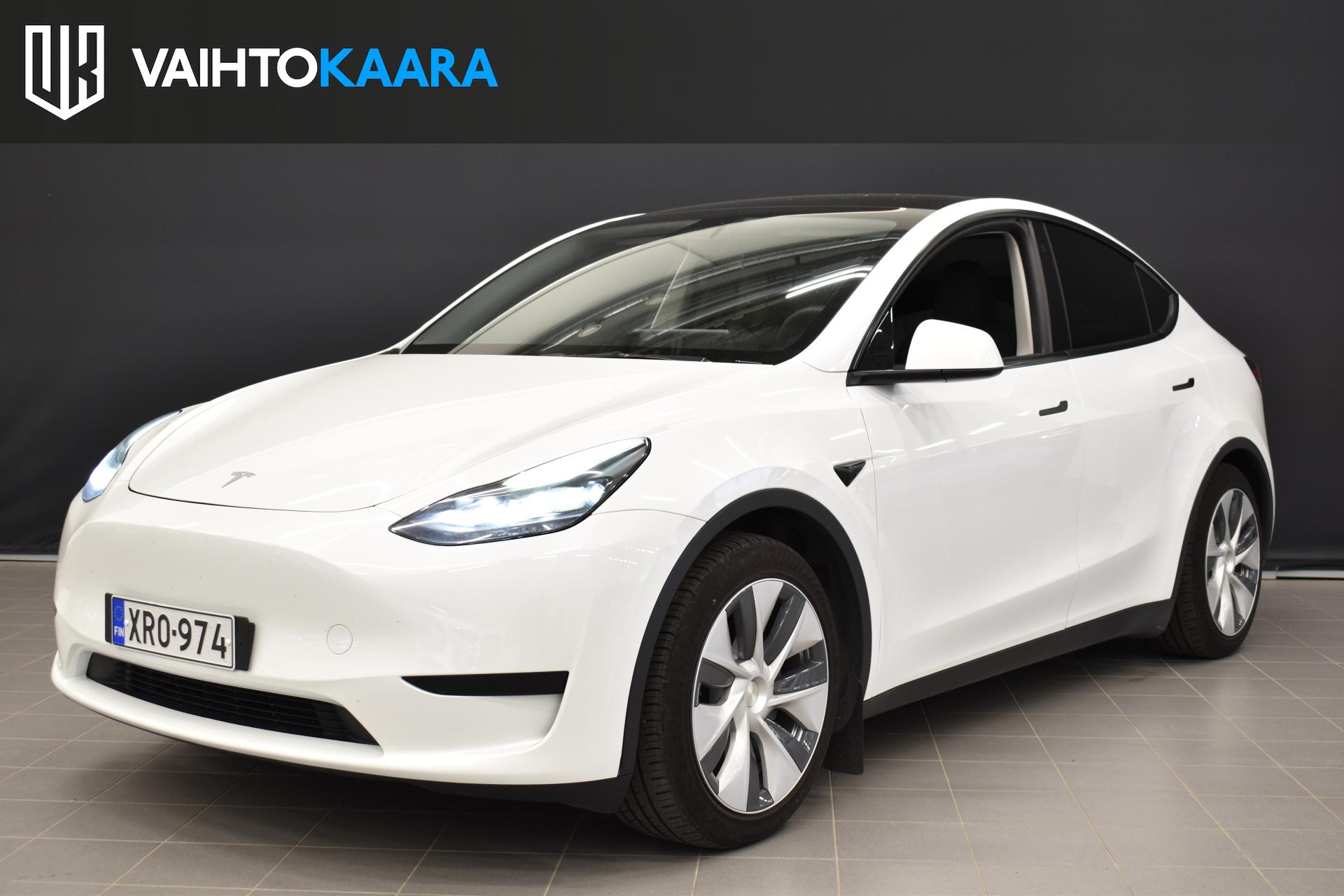 TESLA Model Y 1