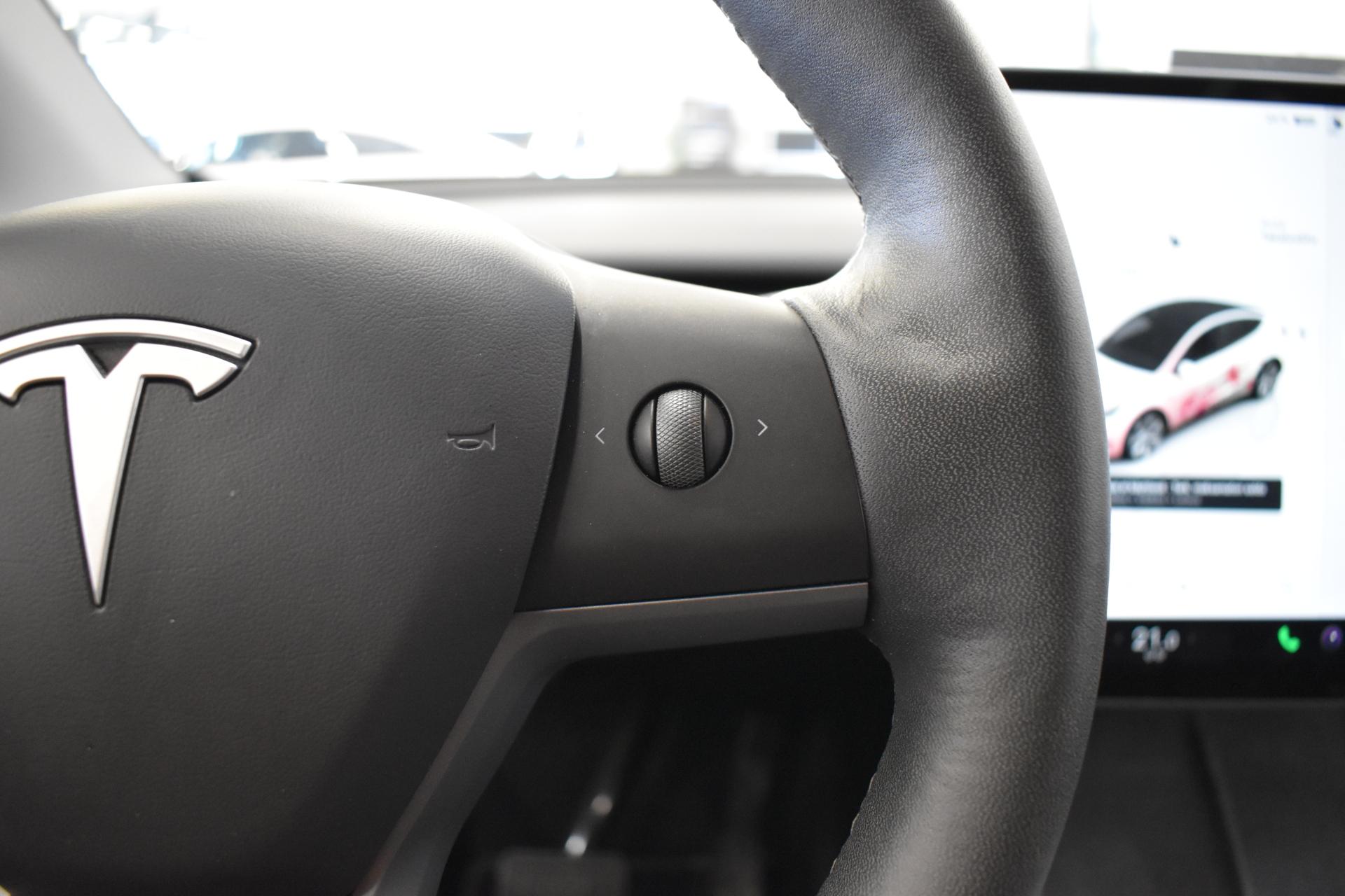 TESLA Model Y 13