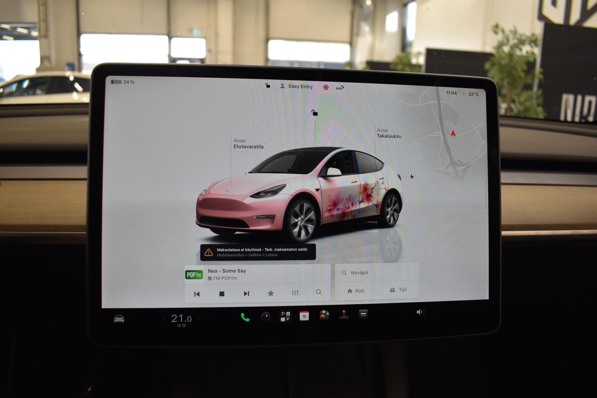 TESLA Model Y 14