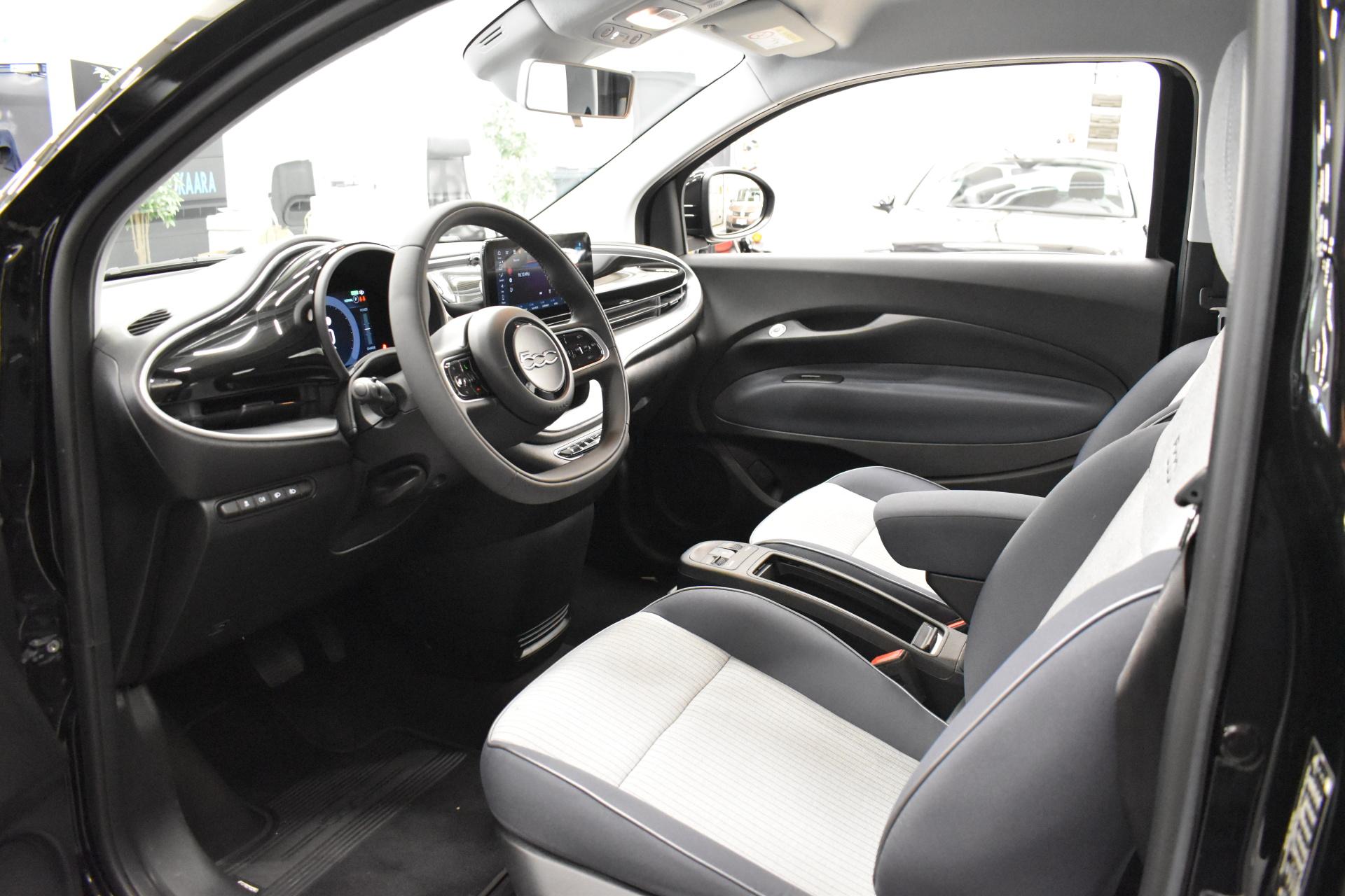 FIAT 500E 2023