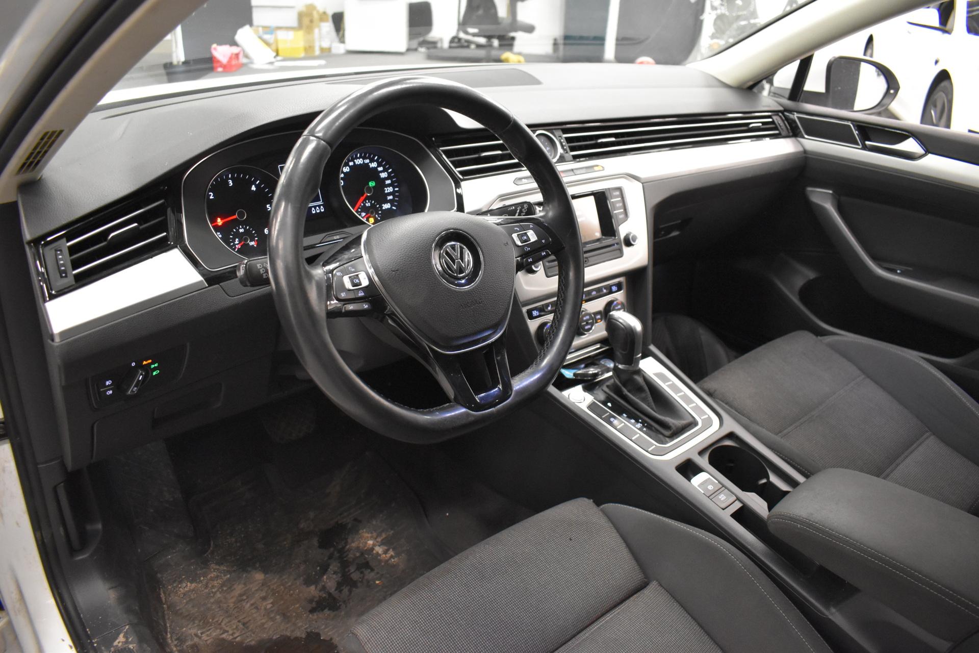 VOLKSWAGEN Passat 2015