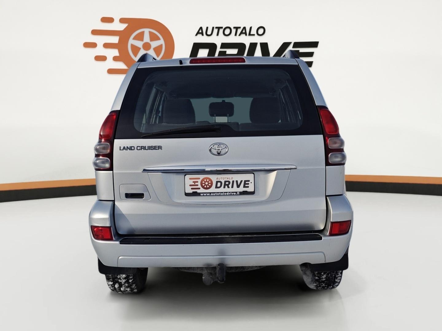 TOYOTA Land Cruiser 2004