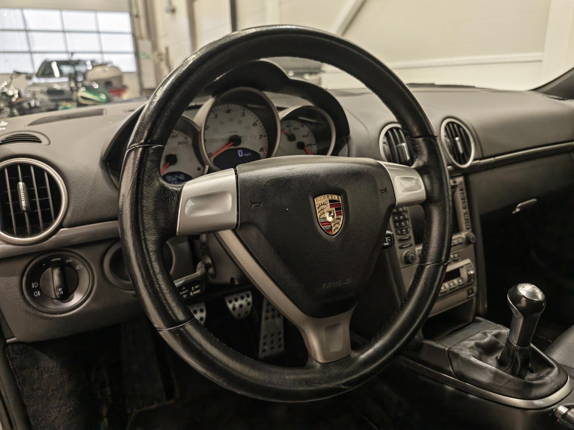 PORSCHE Cayman 2006